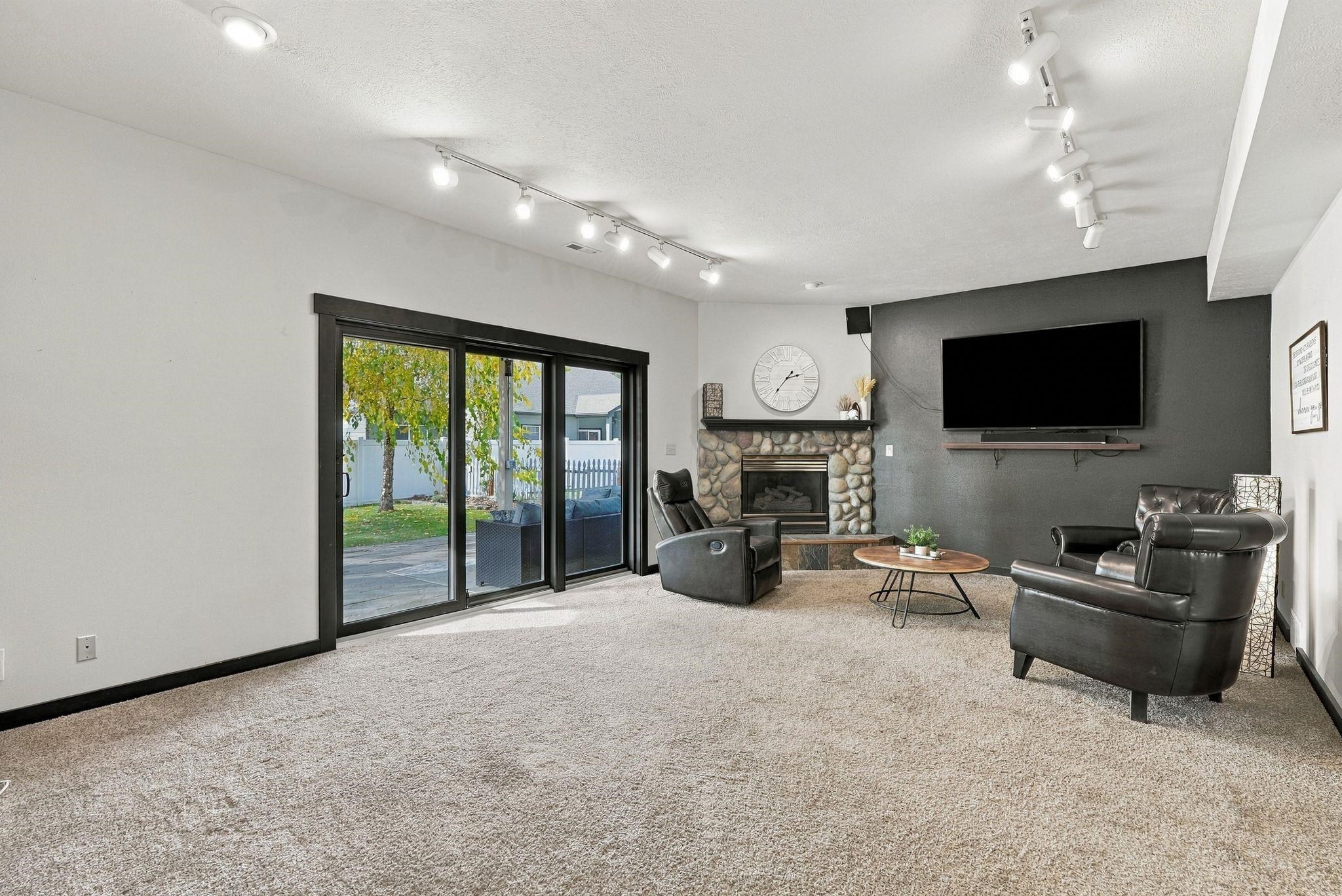 3015 W Alison Ave - Photo 10