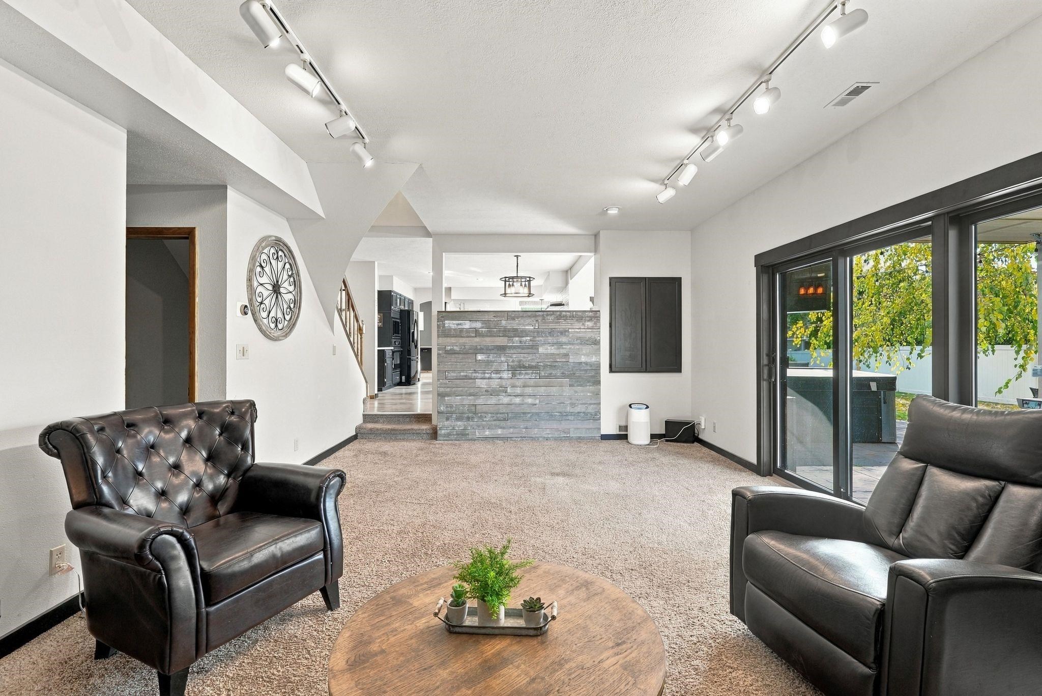 3015 W Alison Ave - Photo 11