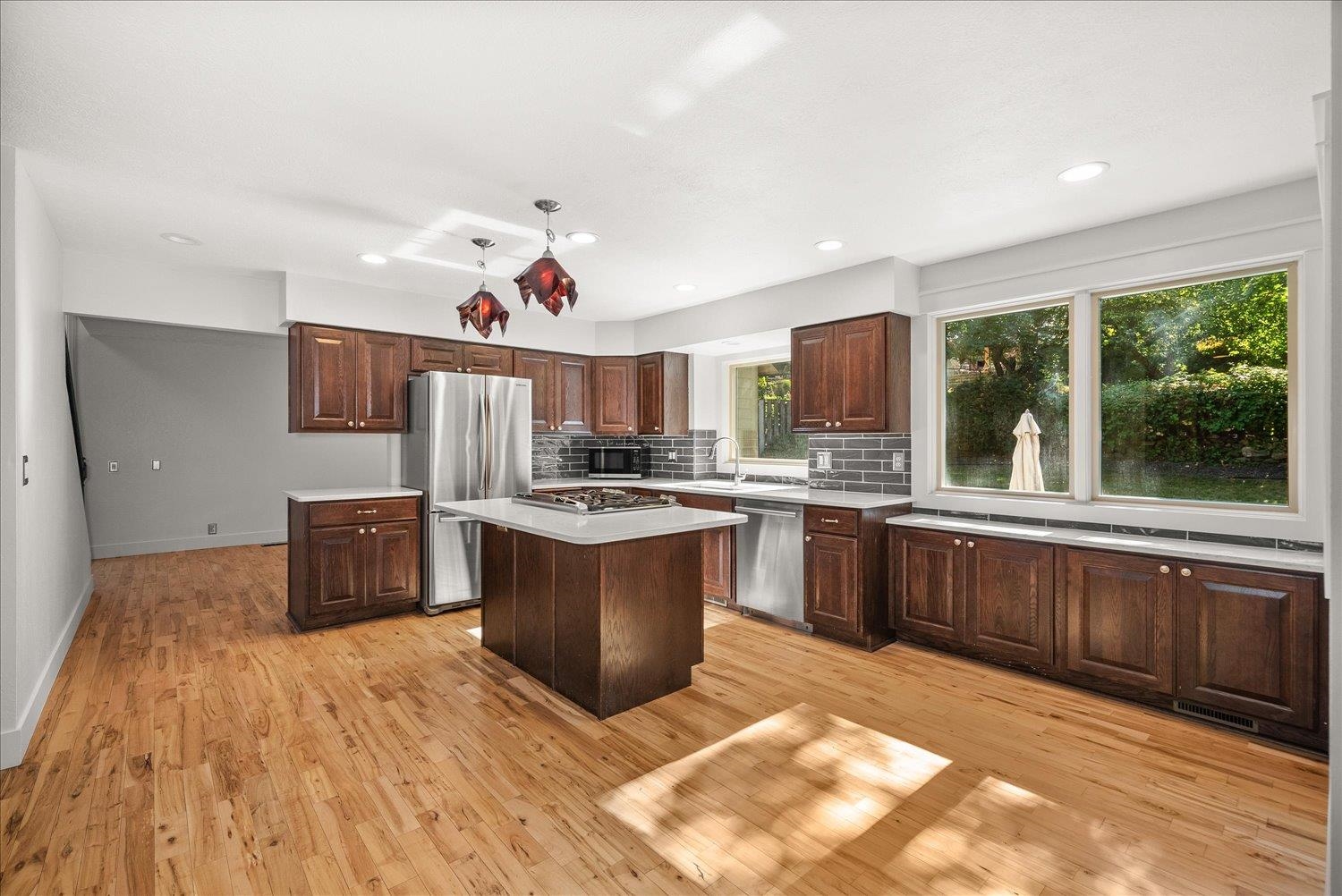 1114 E 19th Ave - Photo 8