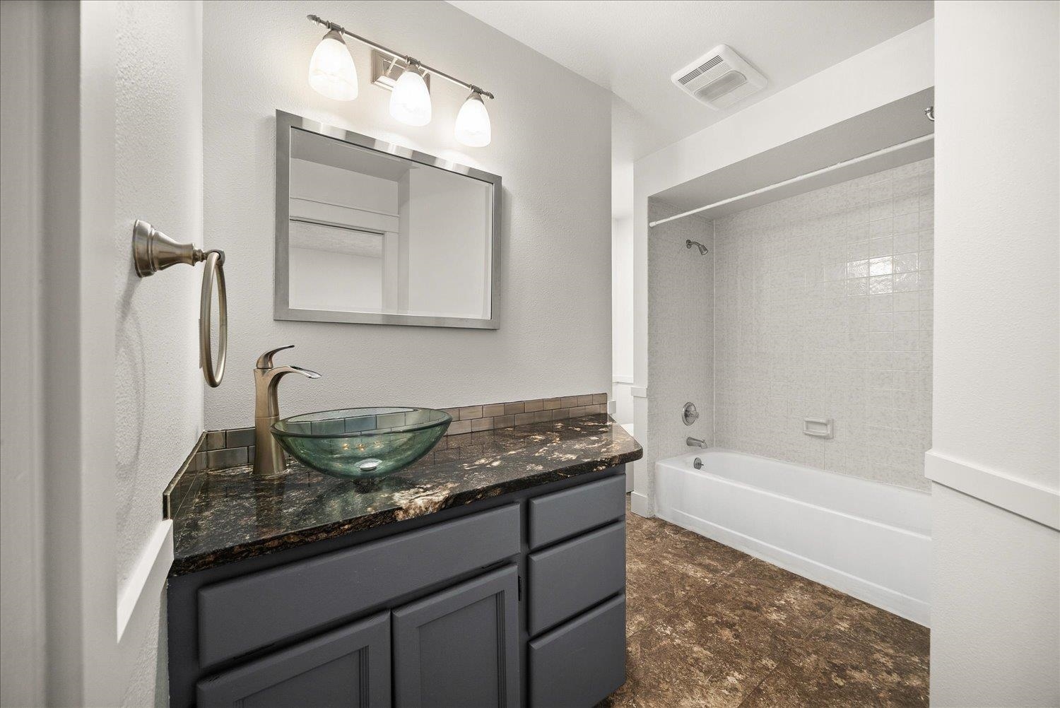 1114 E 19th Ave - Photo 16