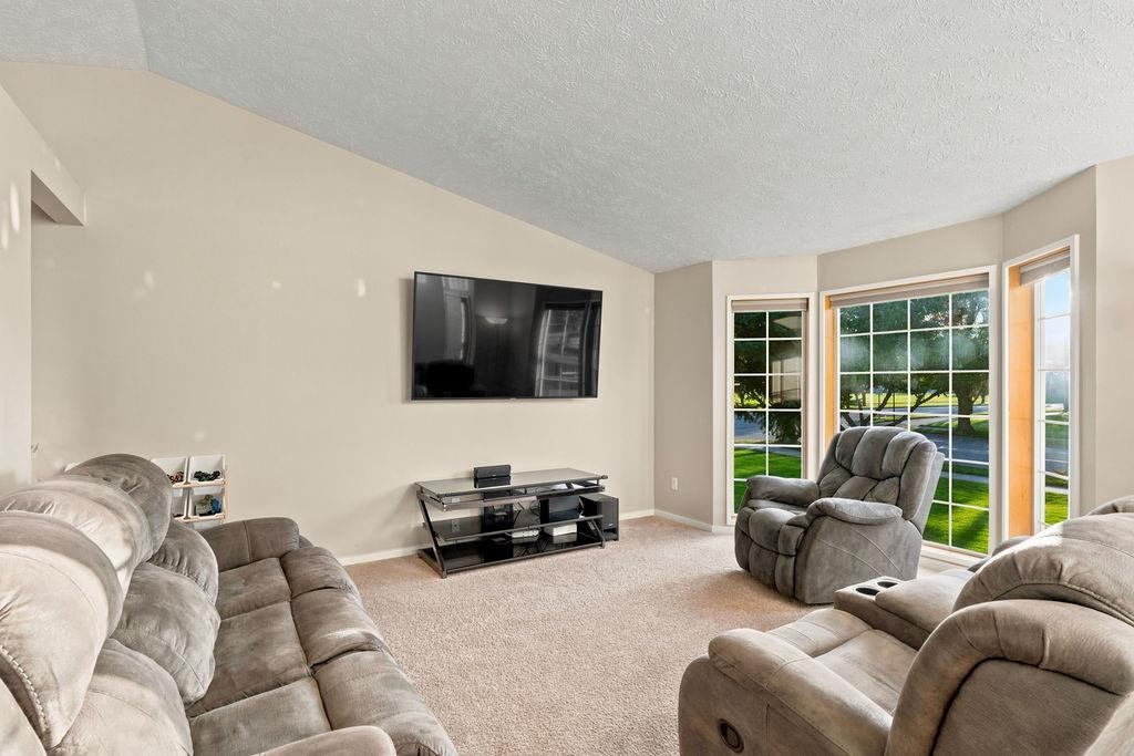 904 N Mitchell Ct - Photo 7