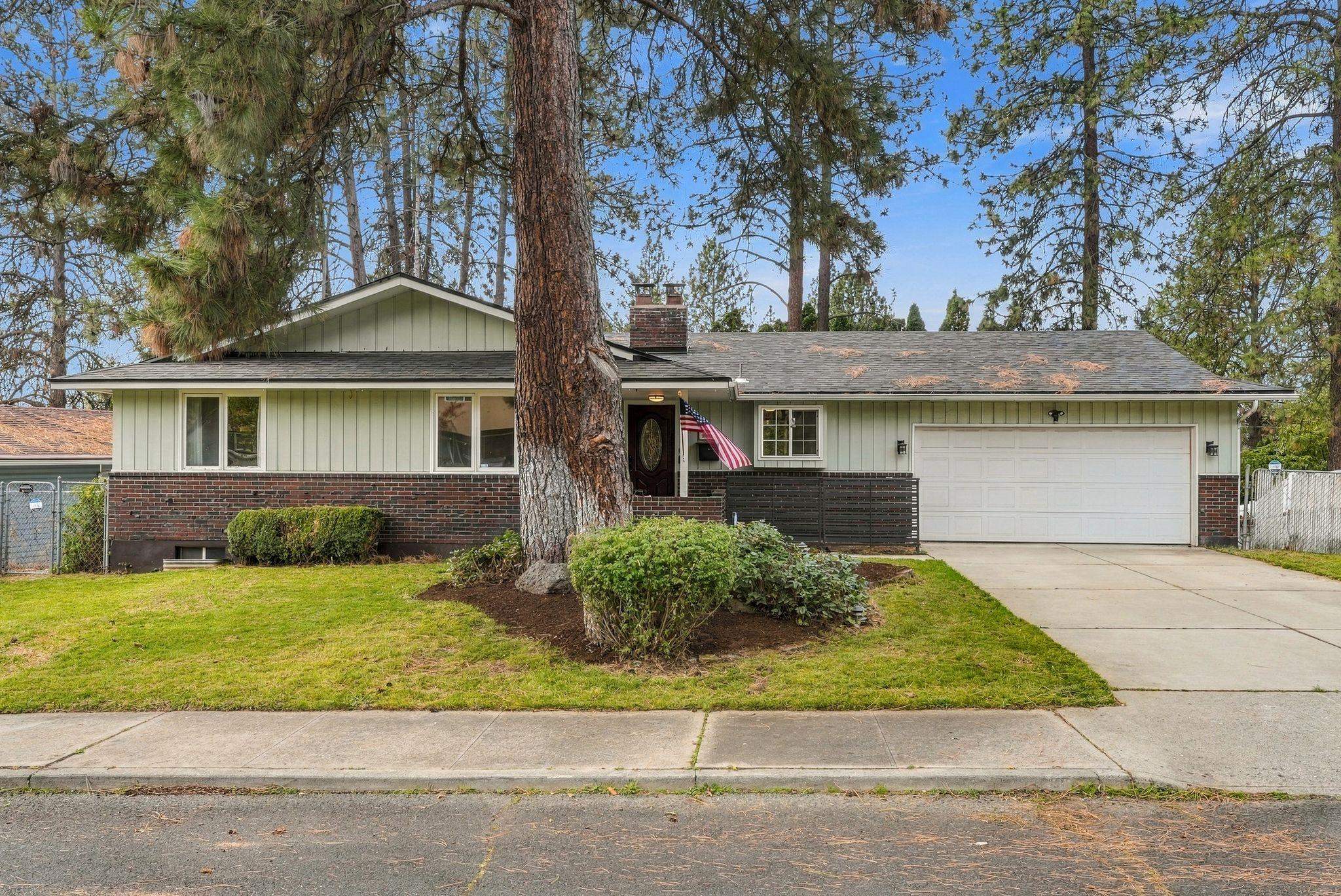 Listing photo for 6409 N Greenwood Blvd, Spokane