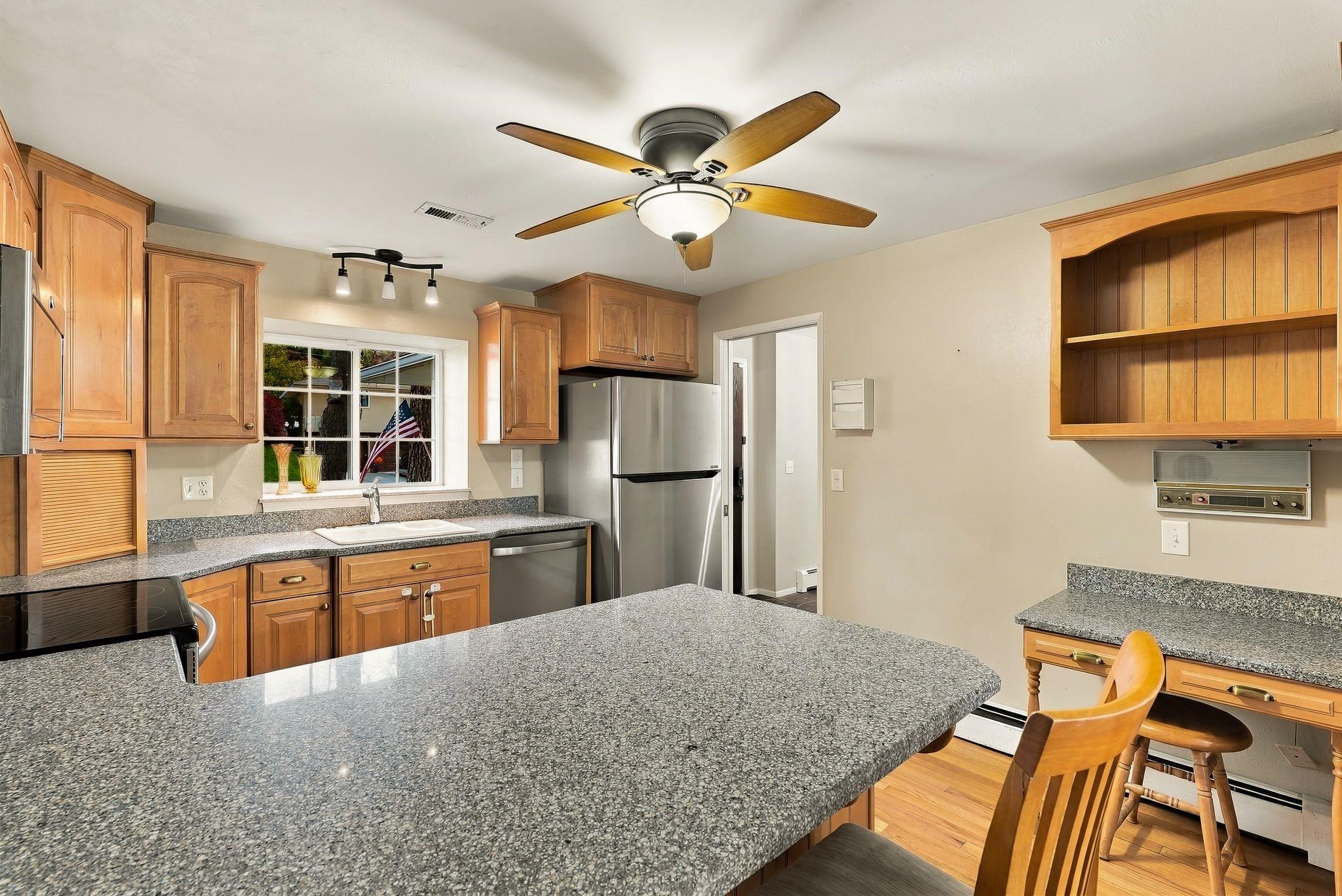 6409 N Greenwood Blvd - Photo 10