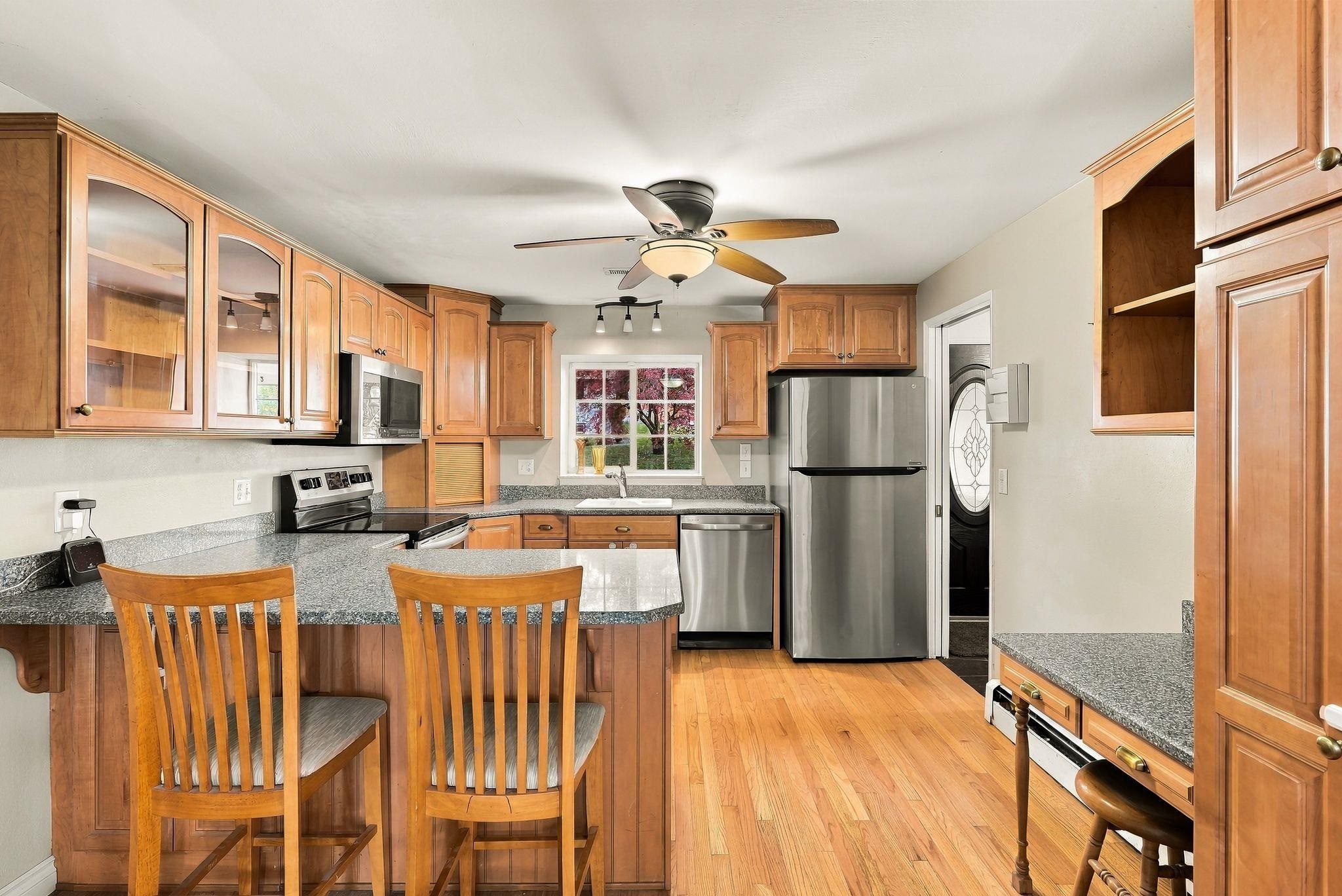 6409 N Greenwood Blvd - Photo 11