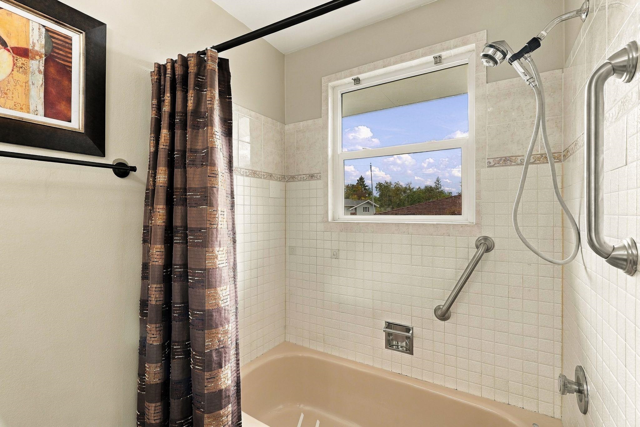 6409 N Greenwood Blvd - Photo 22