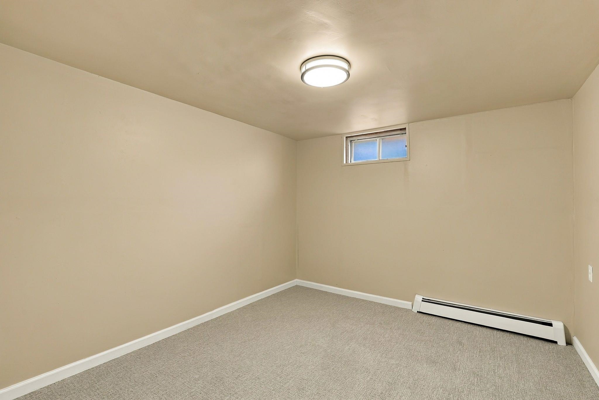 6409 N Greenwood Blvd - Photo 33