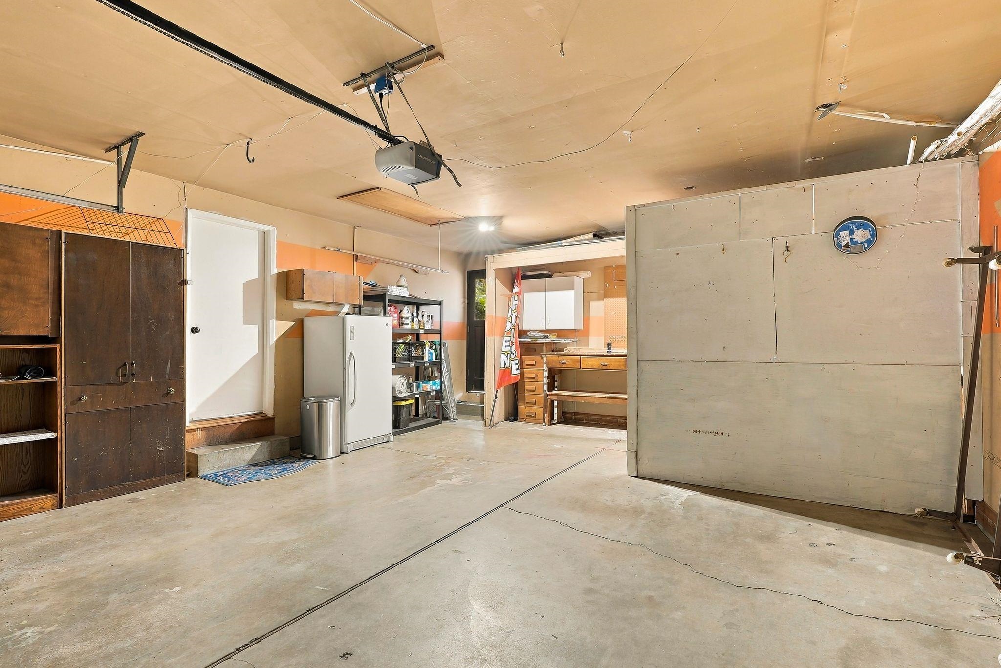 6409 N Greenwood Blvd - Photo 38