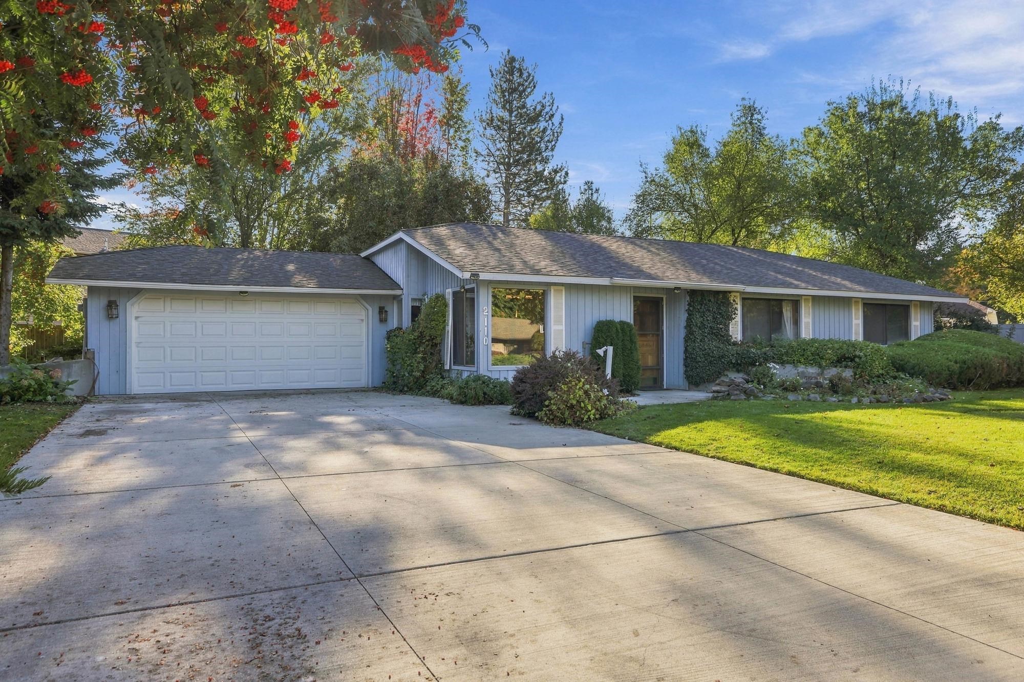 2110 E 56th Ct - Photo 3