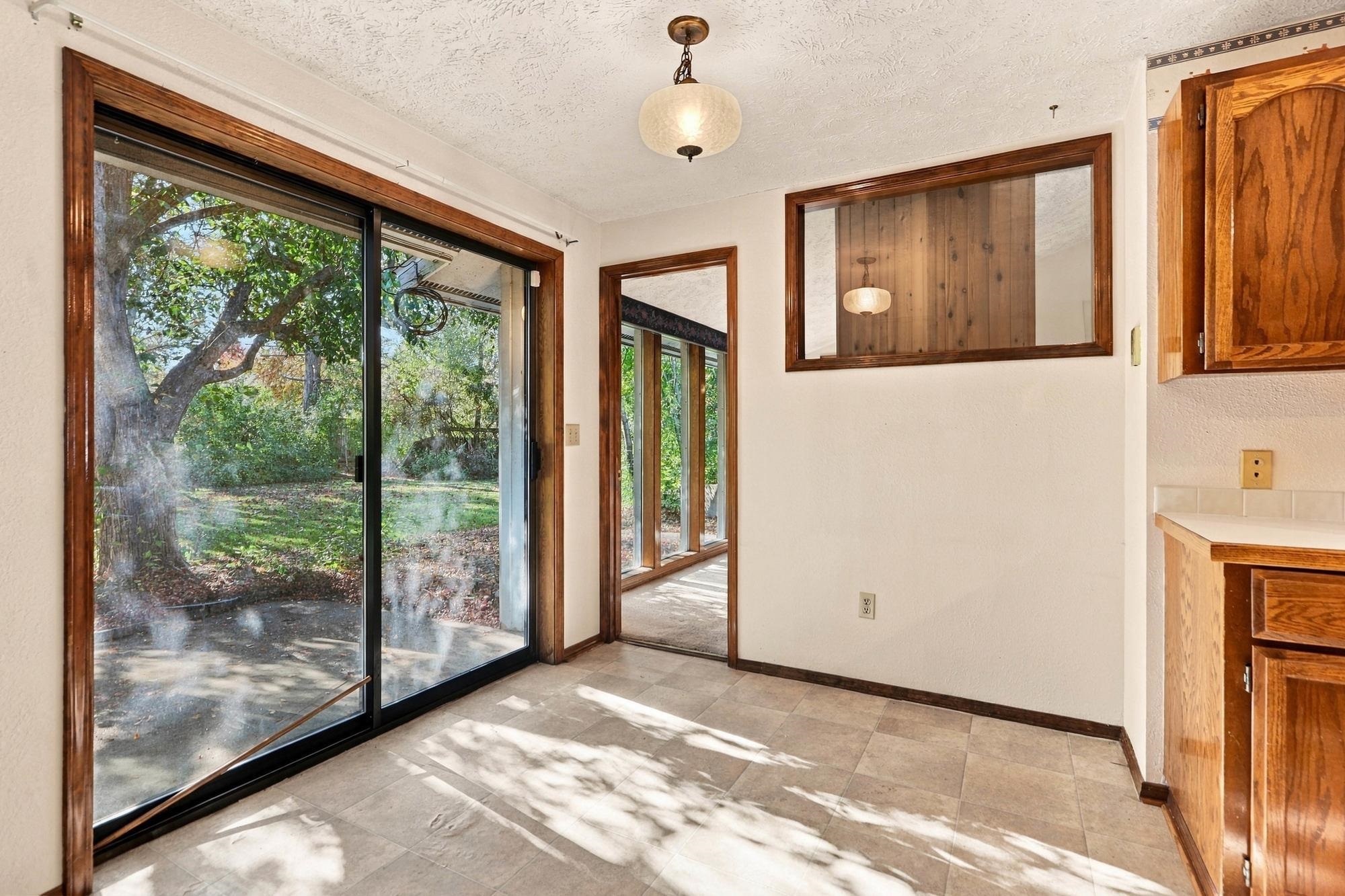 2110 E 56th Ct - Photo 11