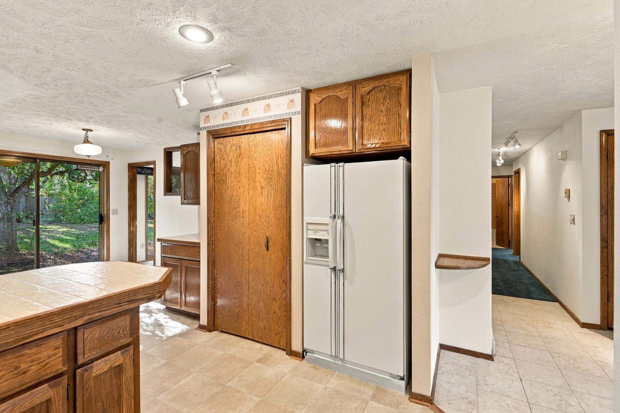 2110 E 56th Ct - Photo 18