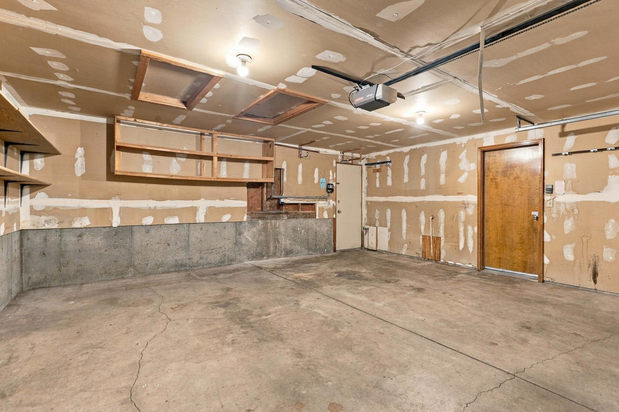2110 E 56th Ct - Photo 28