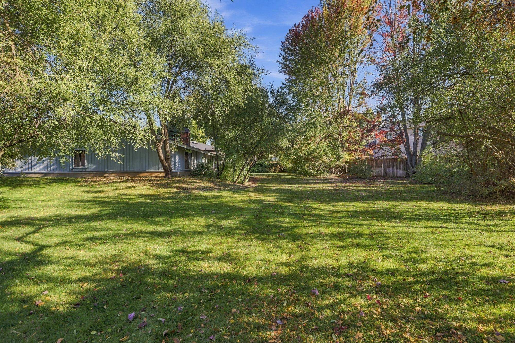2110 E 56th Ct - Photo 33