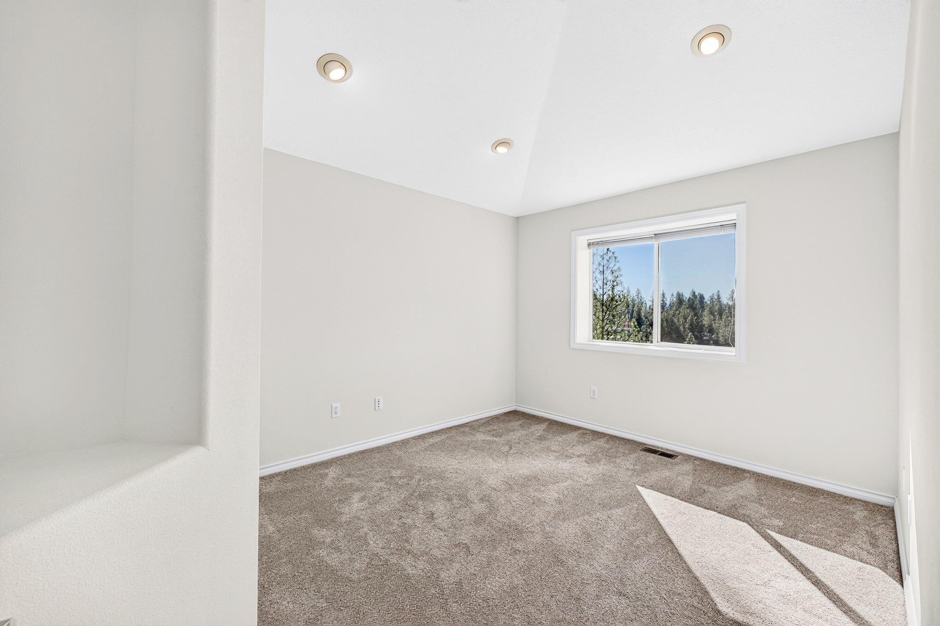 1306 E Blackwood Ln - Photo 14