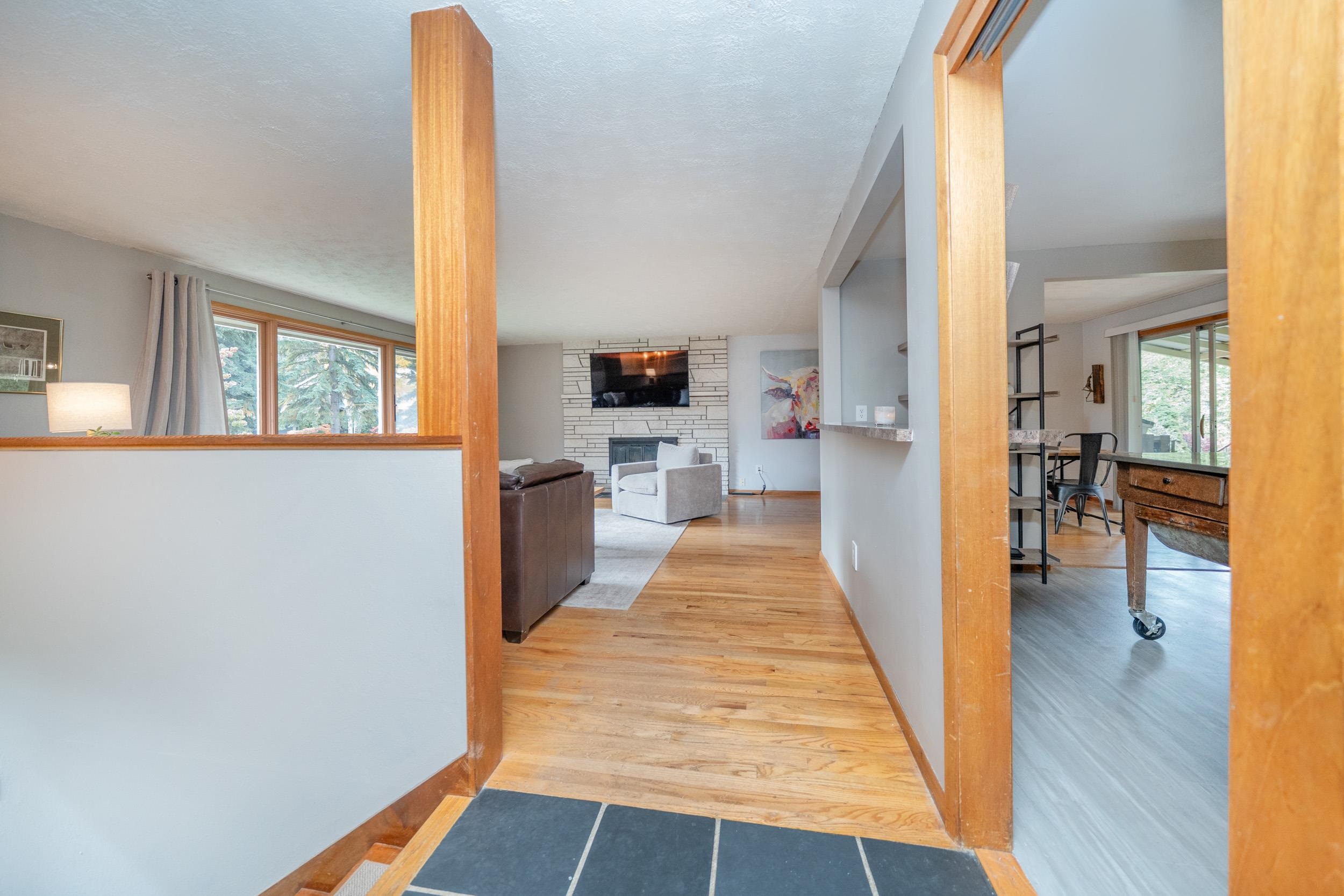 2427 E 40th Ave - Photo 5