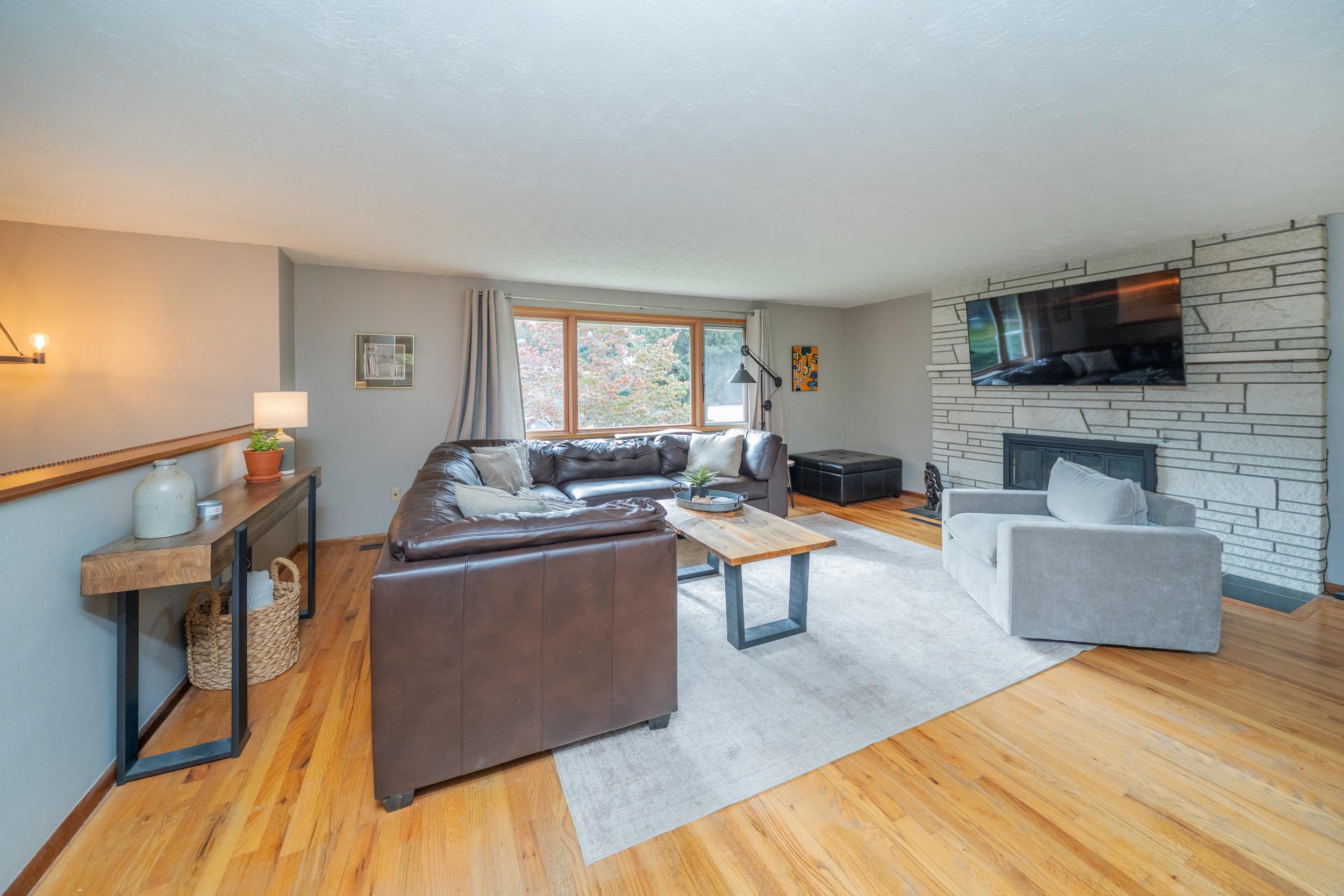 2427 E 40th Ave - Photo 8