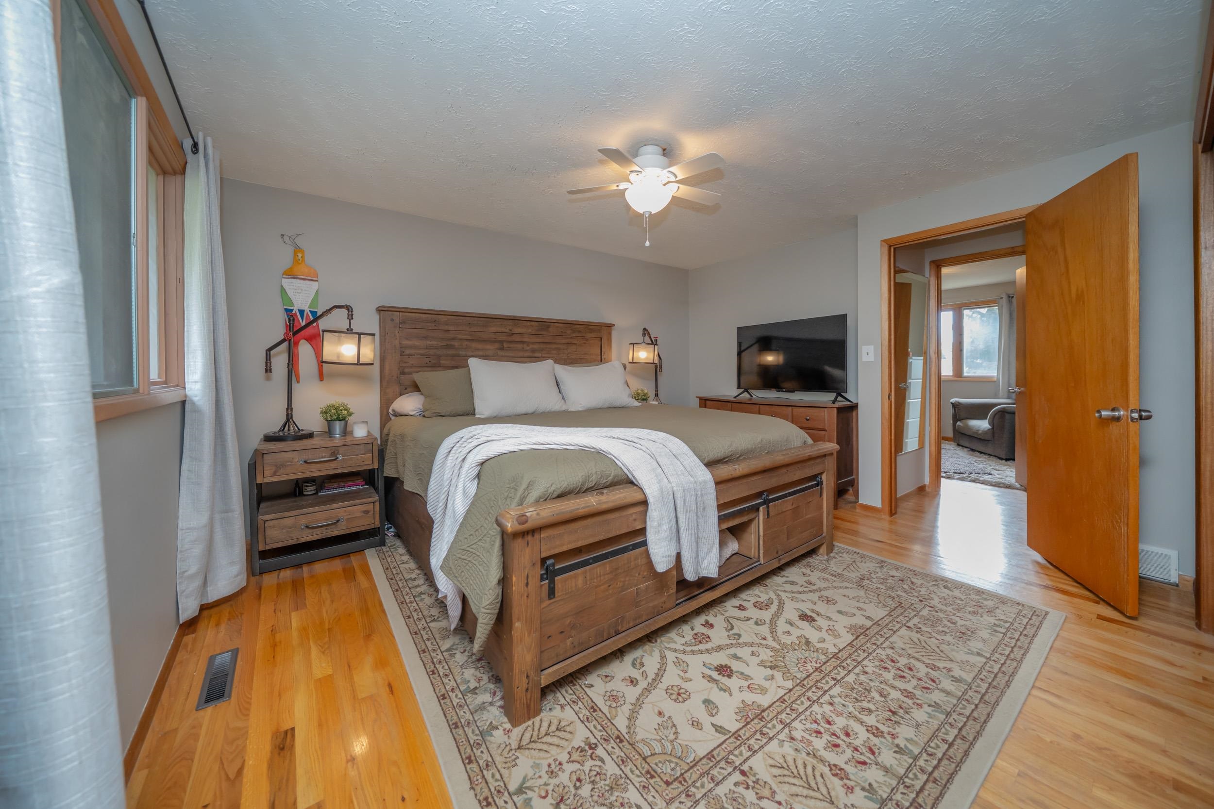 2427 E 40th Ave - Photo 15