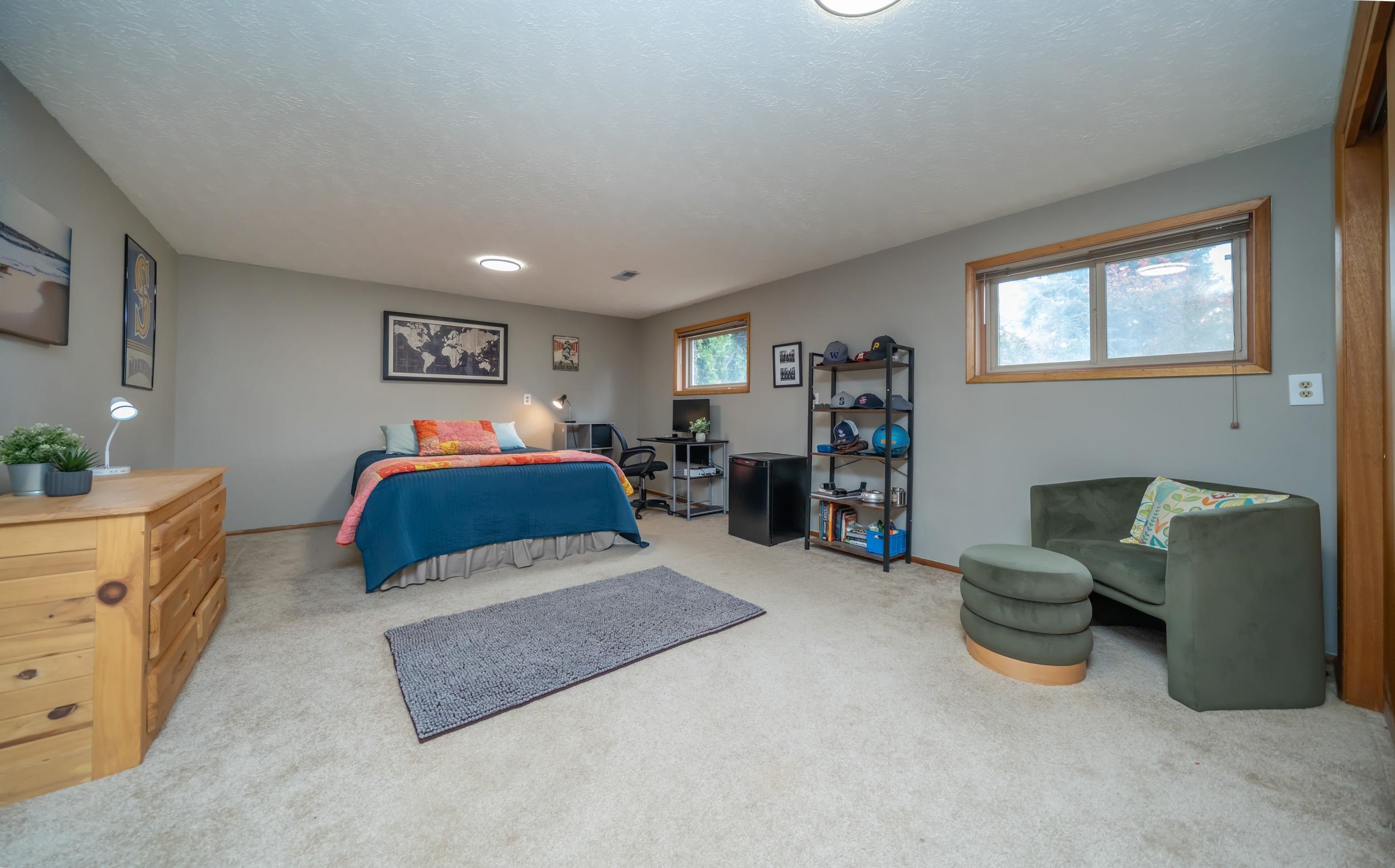 2427 E 40th Ave - Photo 25
