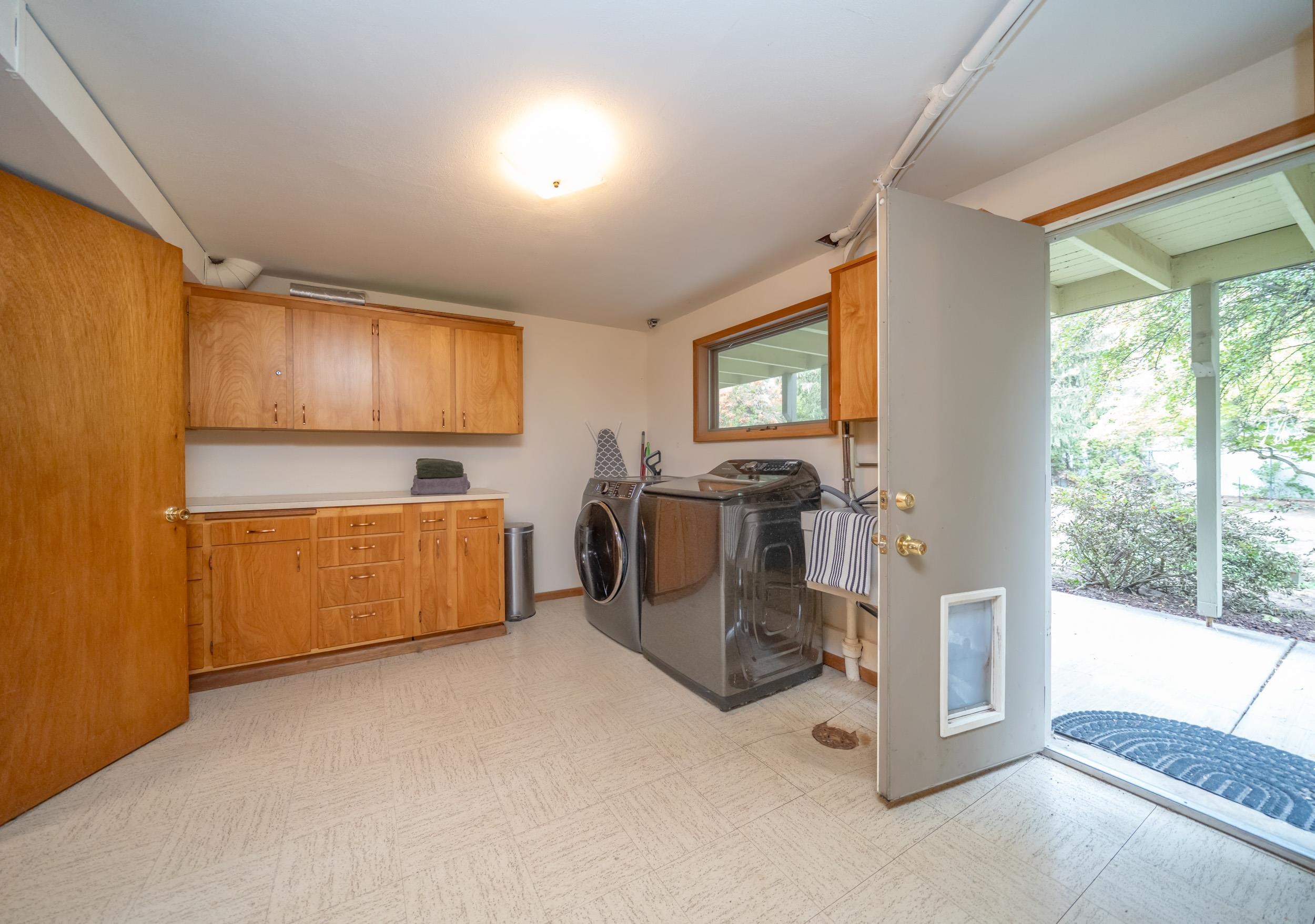 2427 E 40th Ave - Photo 29