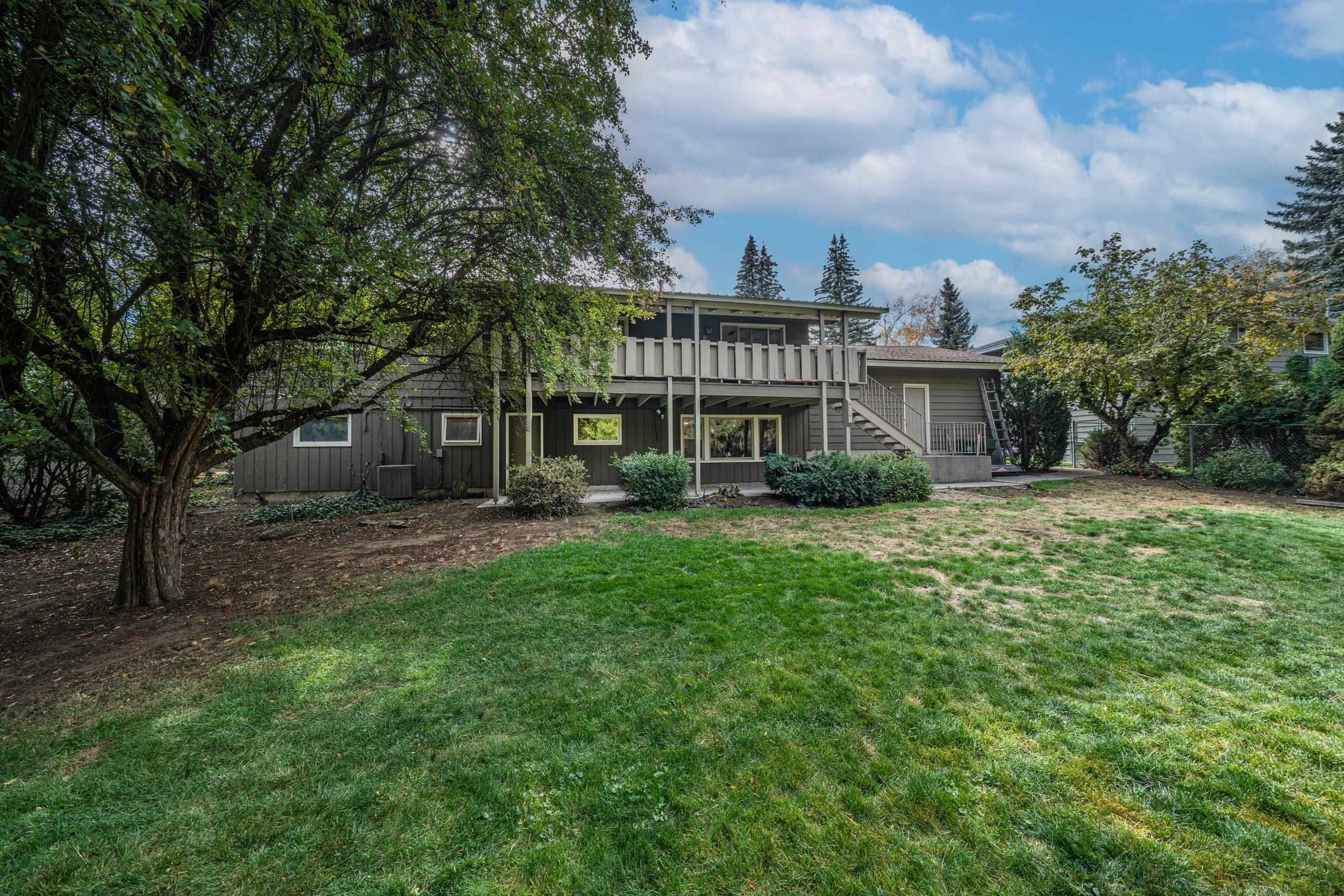 2427 E 40th Ave - Photo 32
