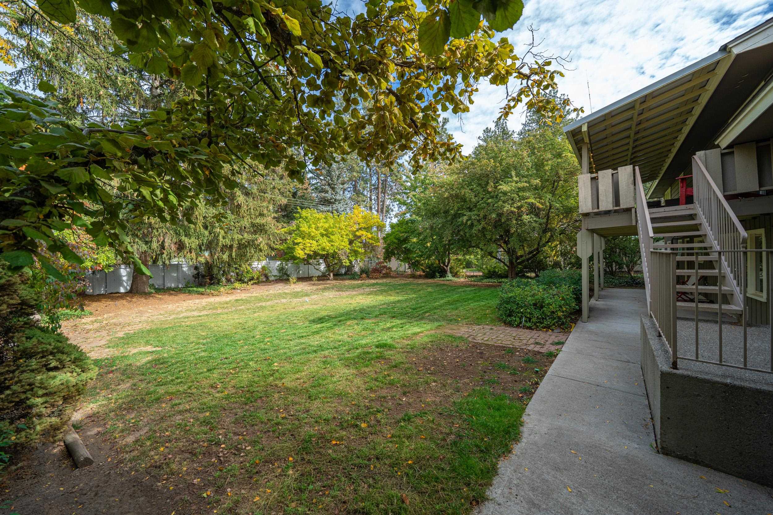 2427 E 40th Ave - Photo 33