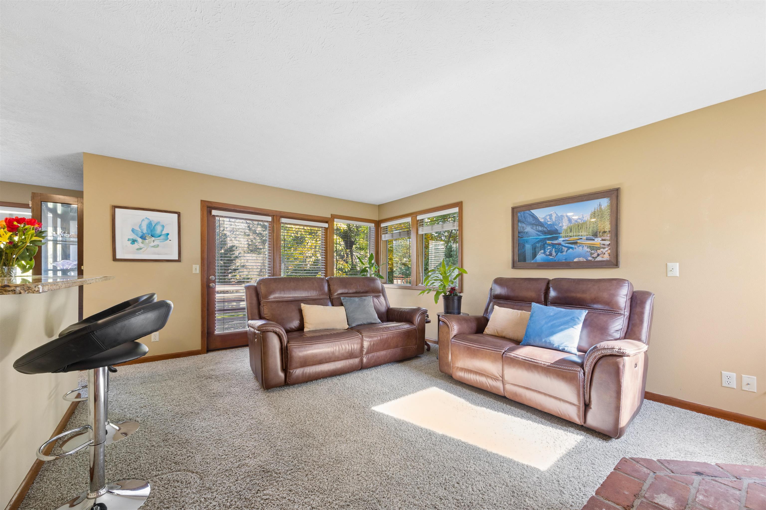 702 W Briar Cliff Ct - Photo 8