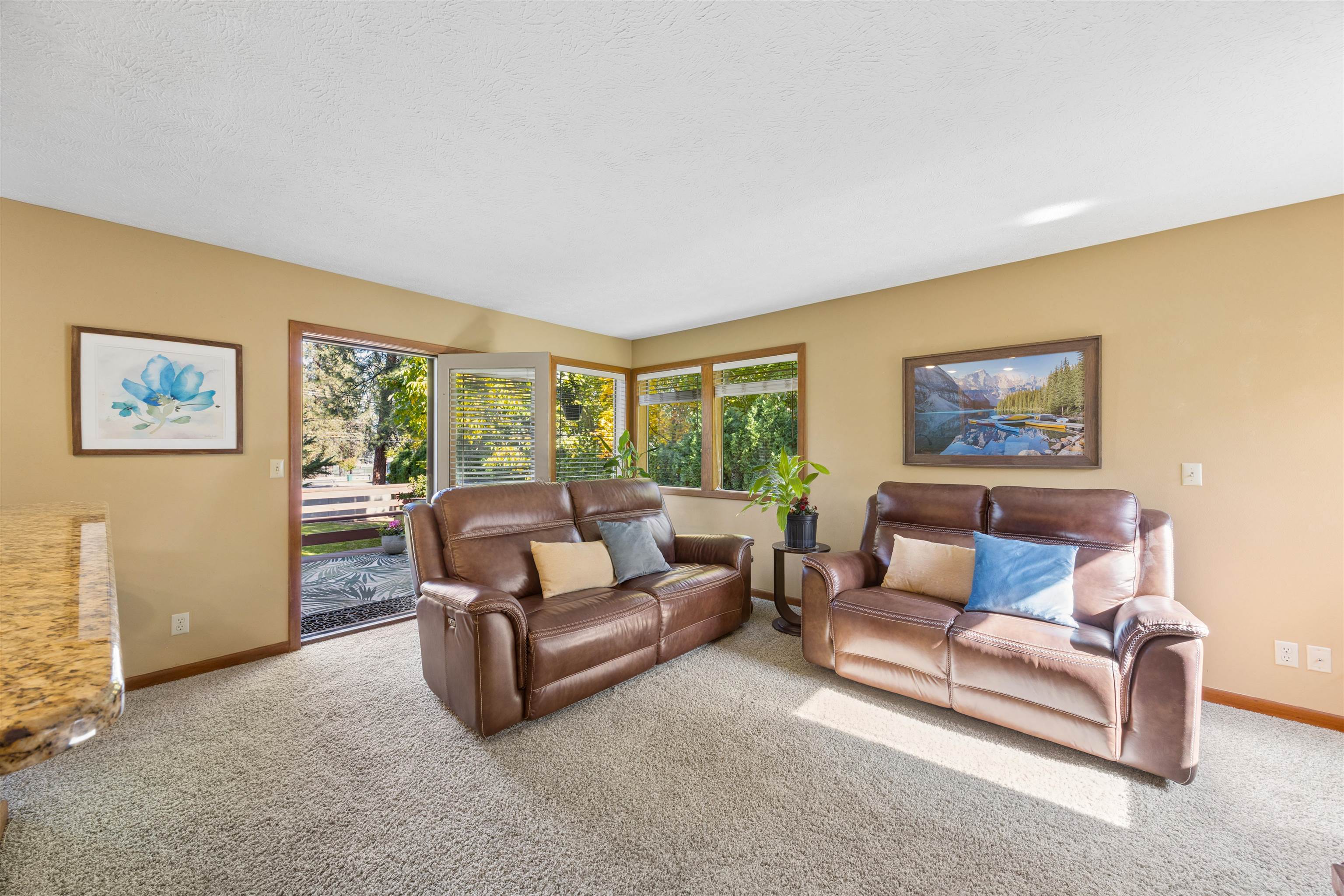 702 W Briar Cliff Ct - Photo 9