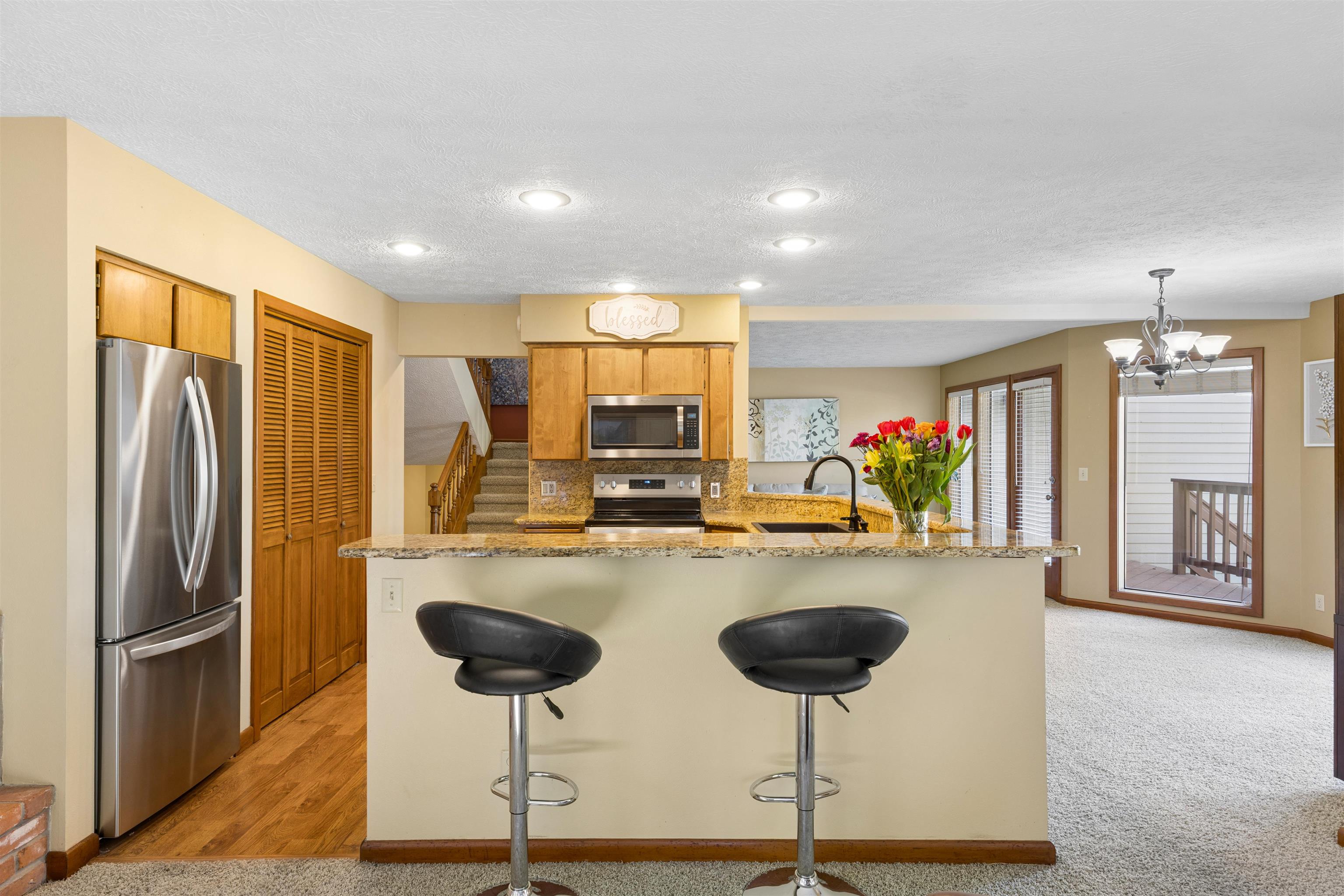 702 W Briar Cliff Ct - Photo 4