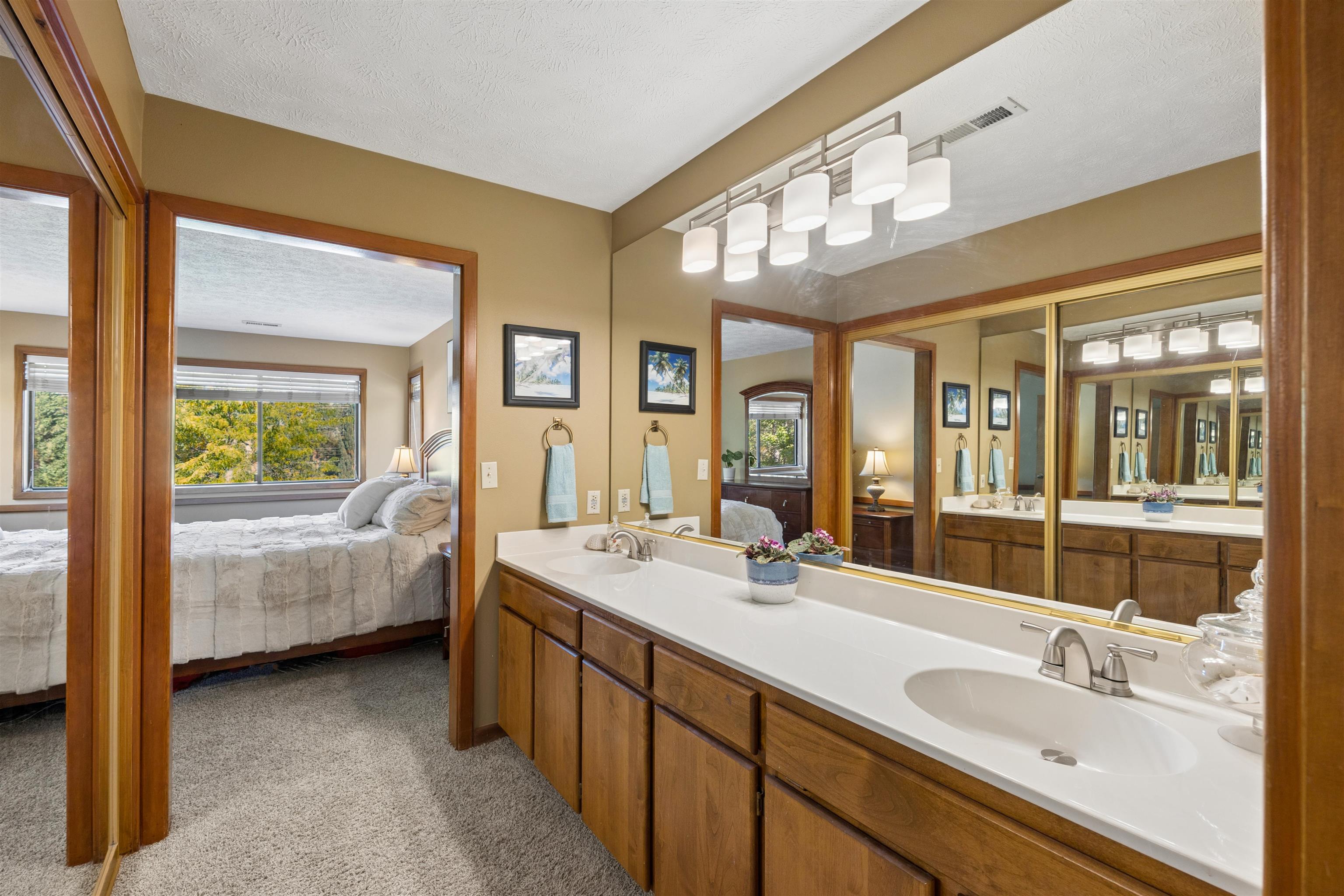 702 W Briar Cliff Ct - Photo 18