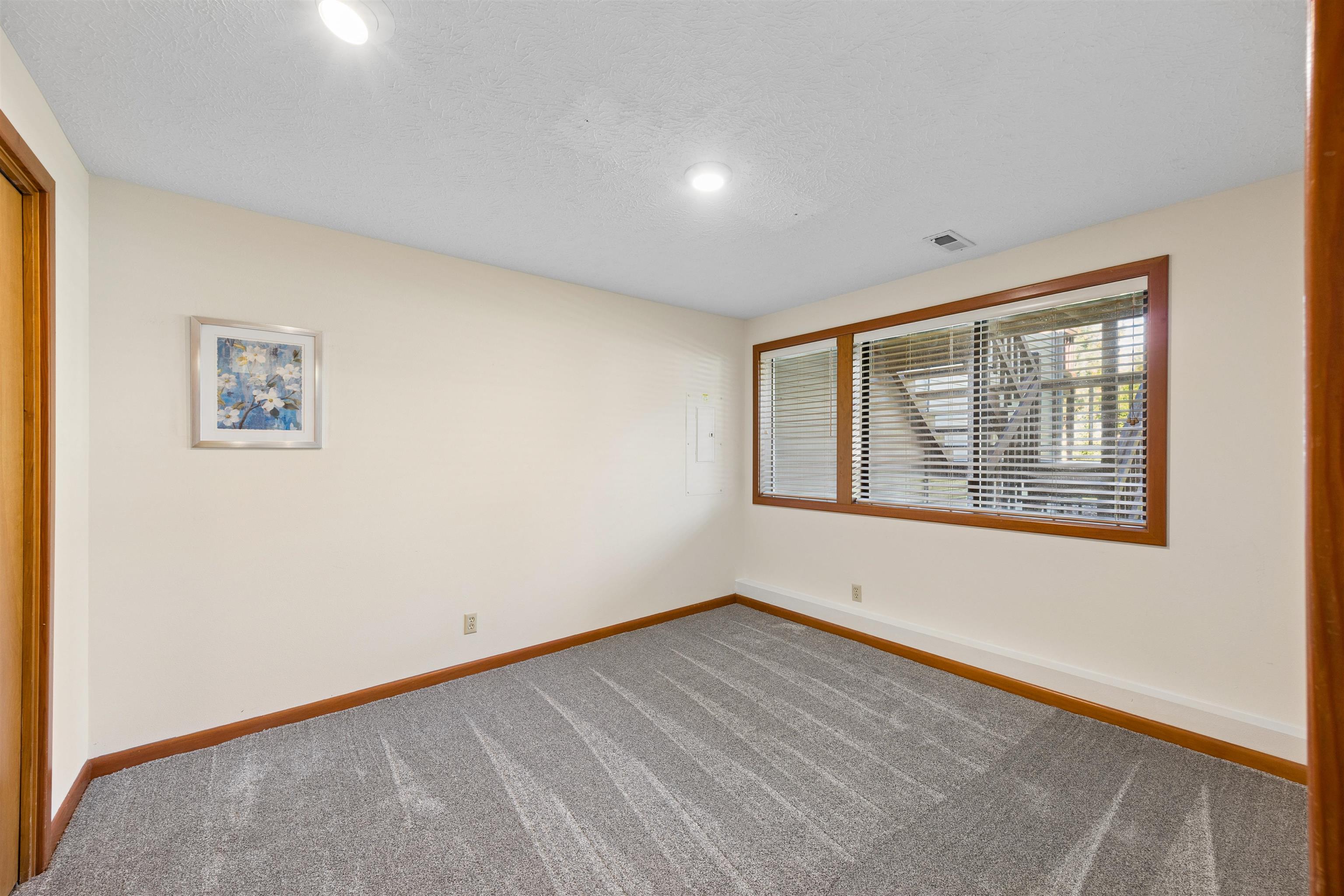 702 W Briar Cliff Ct - Photo 24