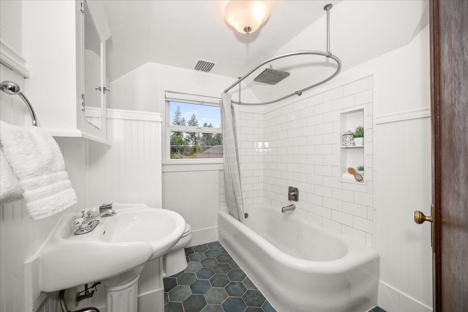 42 W 23rd Ave - Photo 27