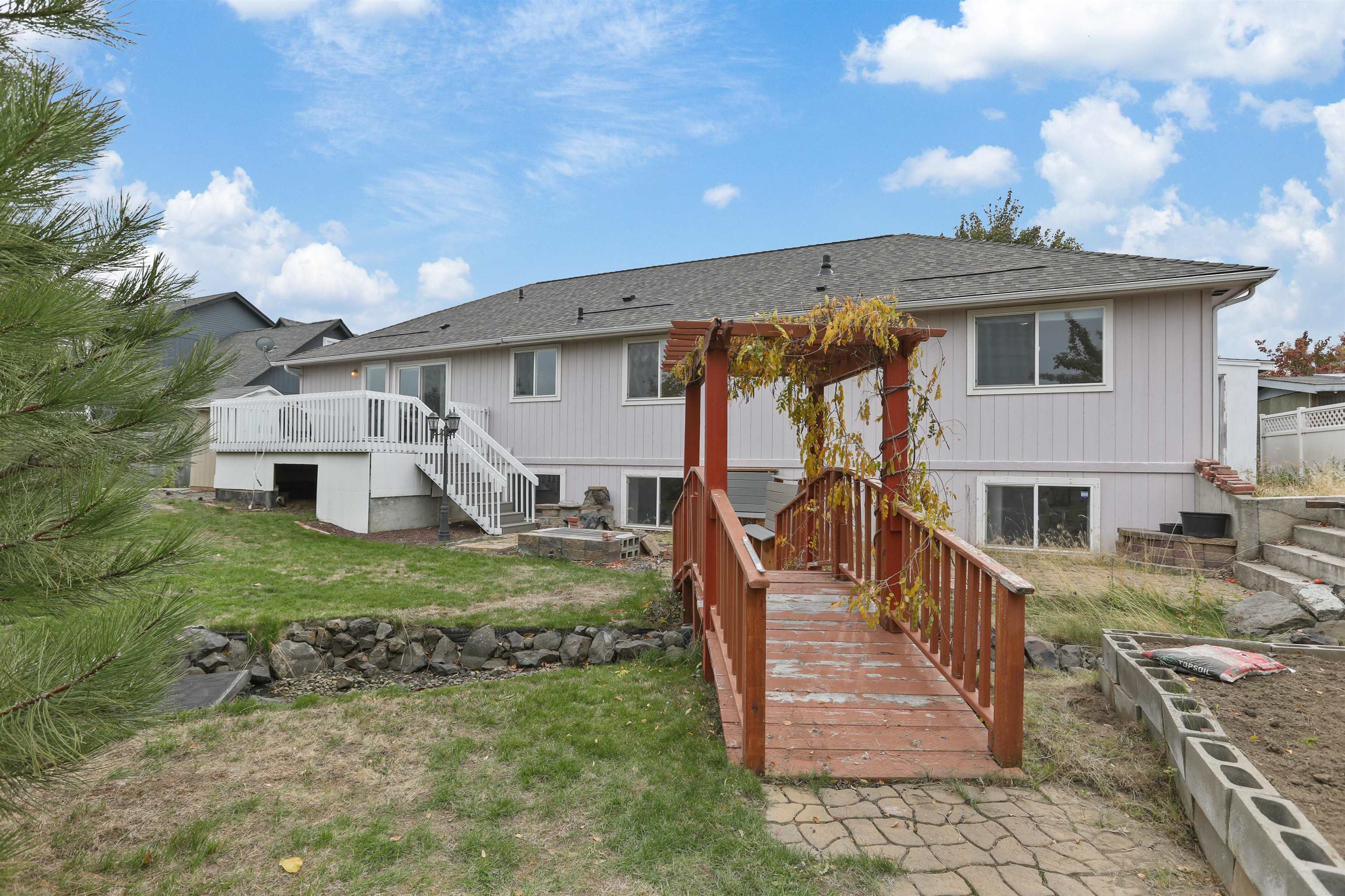 2820 W Hawthorne Rd - Photo 29