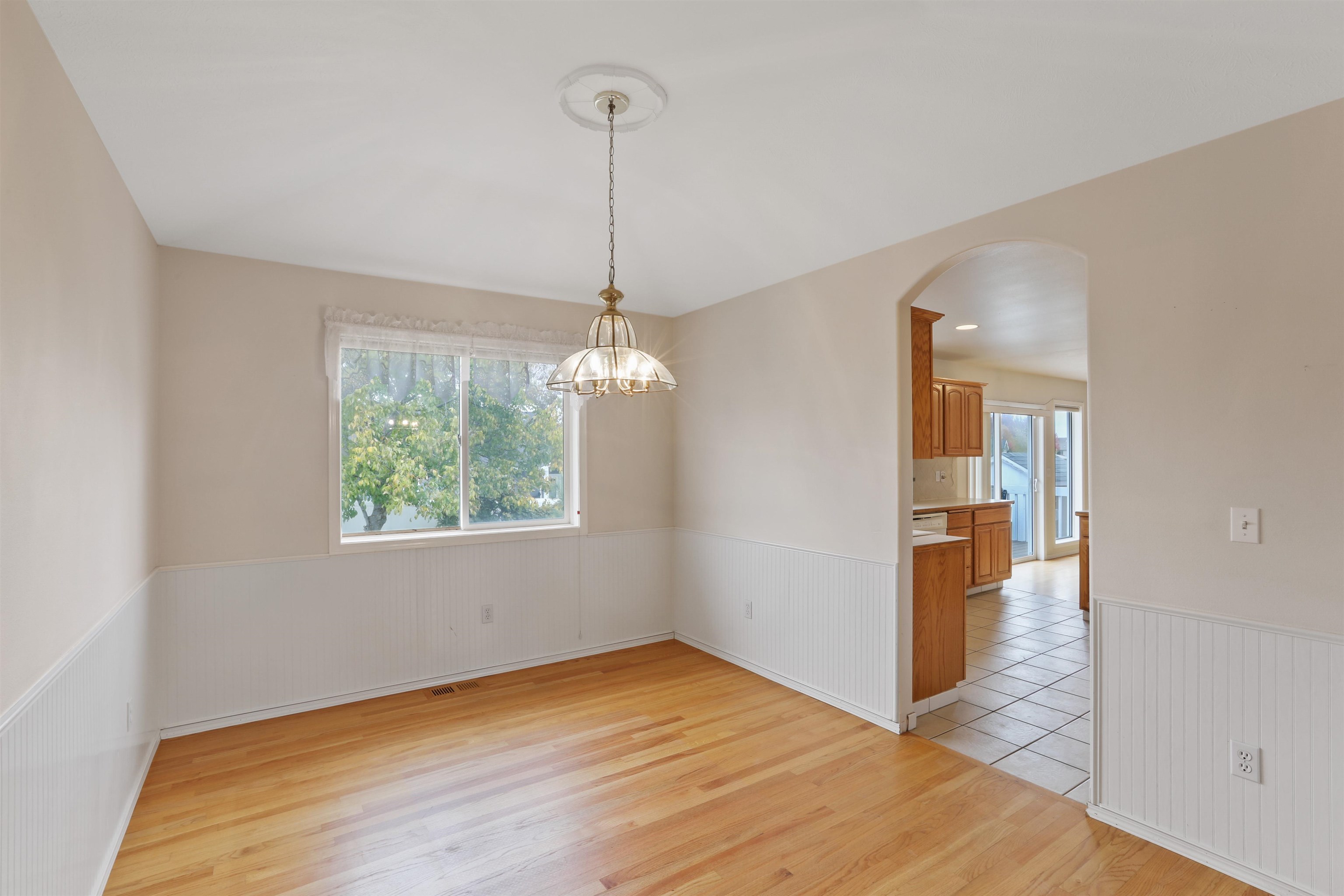 2820 W Hawthorne Rd - Photo 12