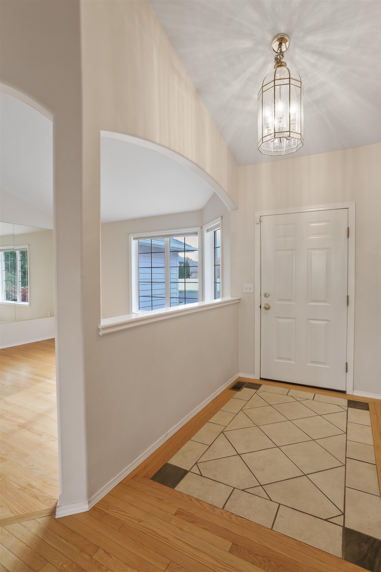 2820 W Hawthorne Rd - Photo 3