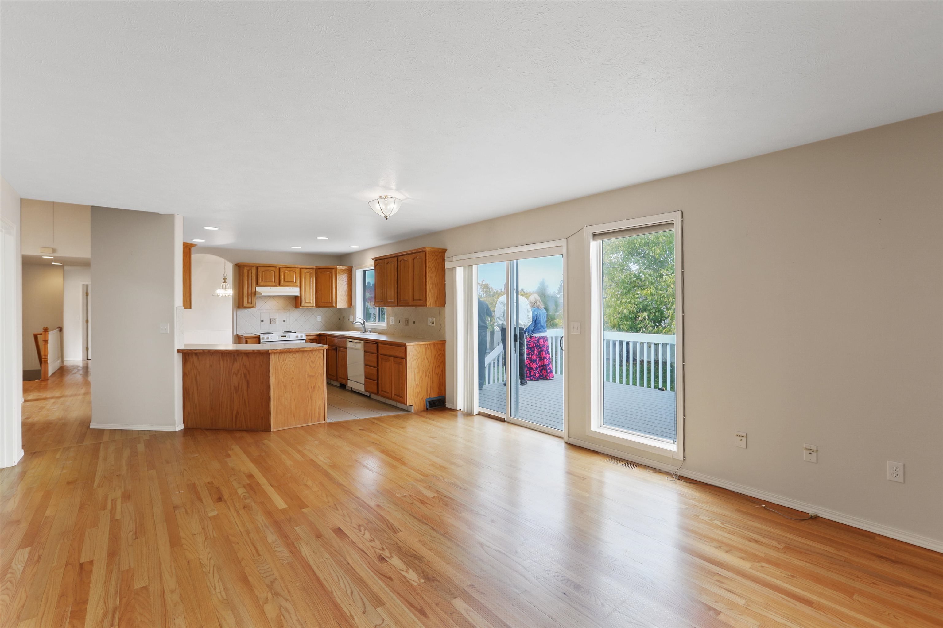 2820 W Hawthorne Rd - Photo 9