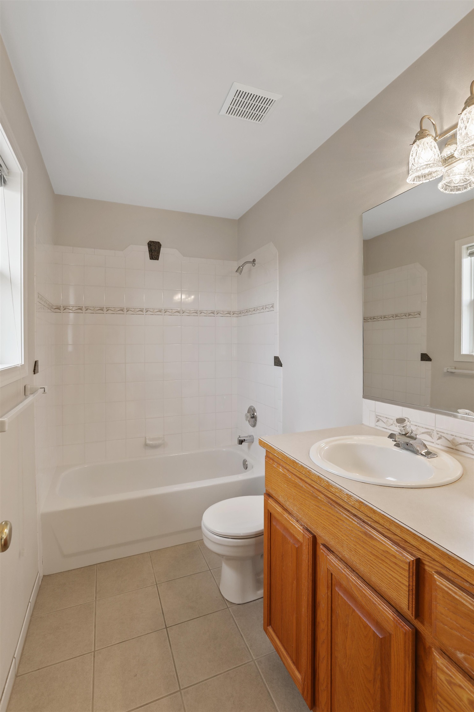 2820 W Hawthorne Rd - Photo 14