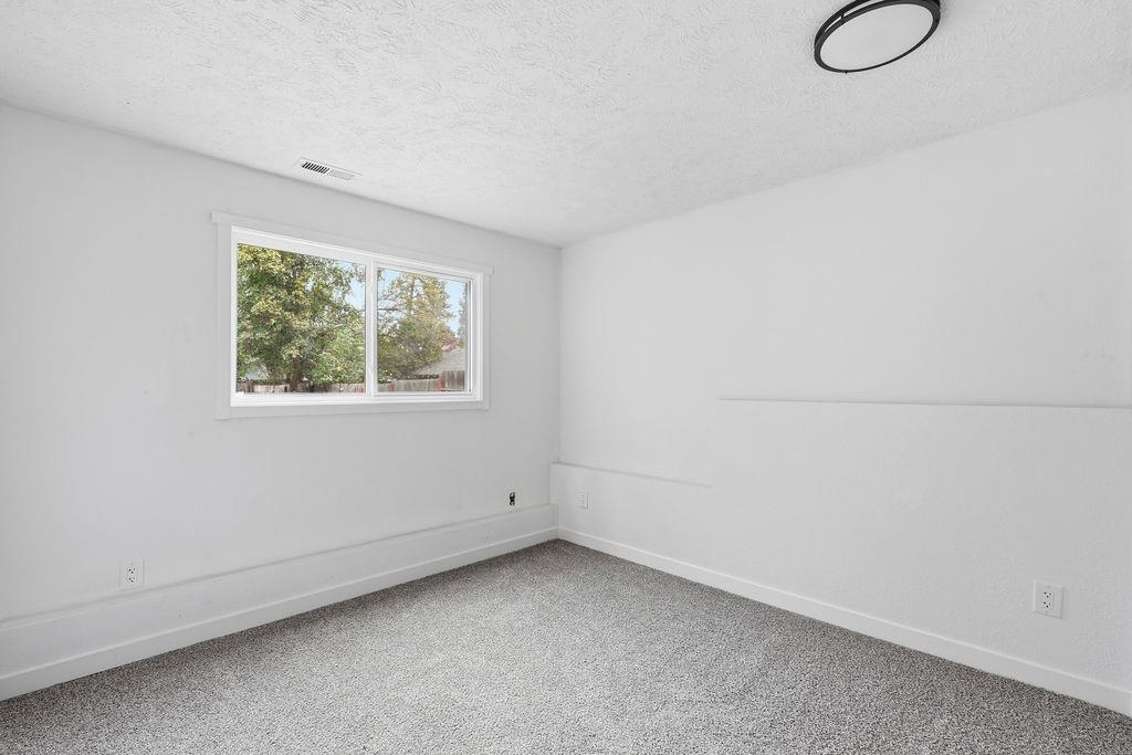 322 W 20TH Ave - Photo 26