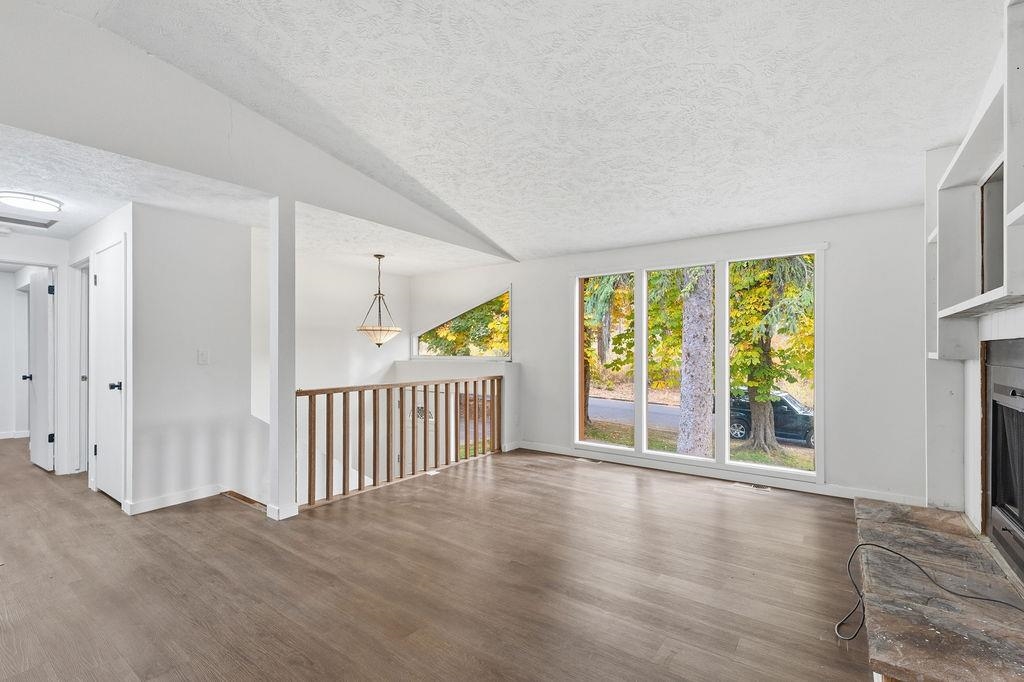 322 W 20TH Ave - Photo 6