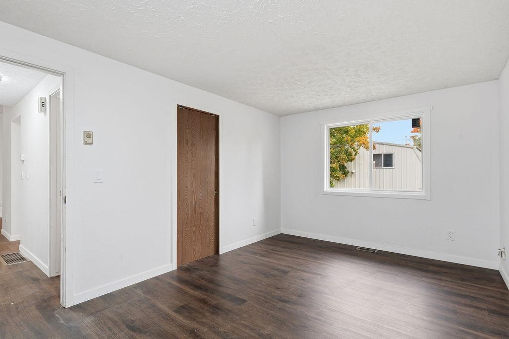 322 W 20TH Ave - Photo 16
