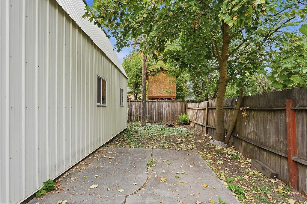 322 W 20TH Ave - Photo 32