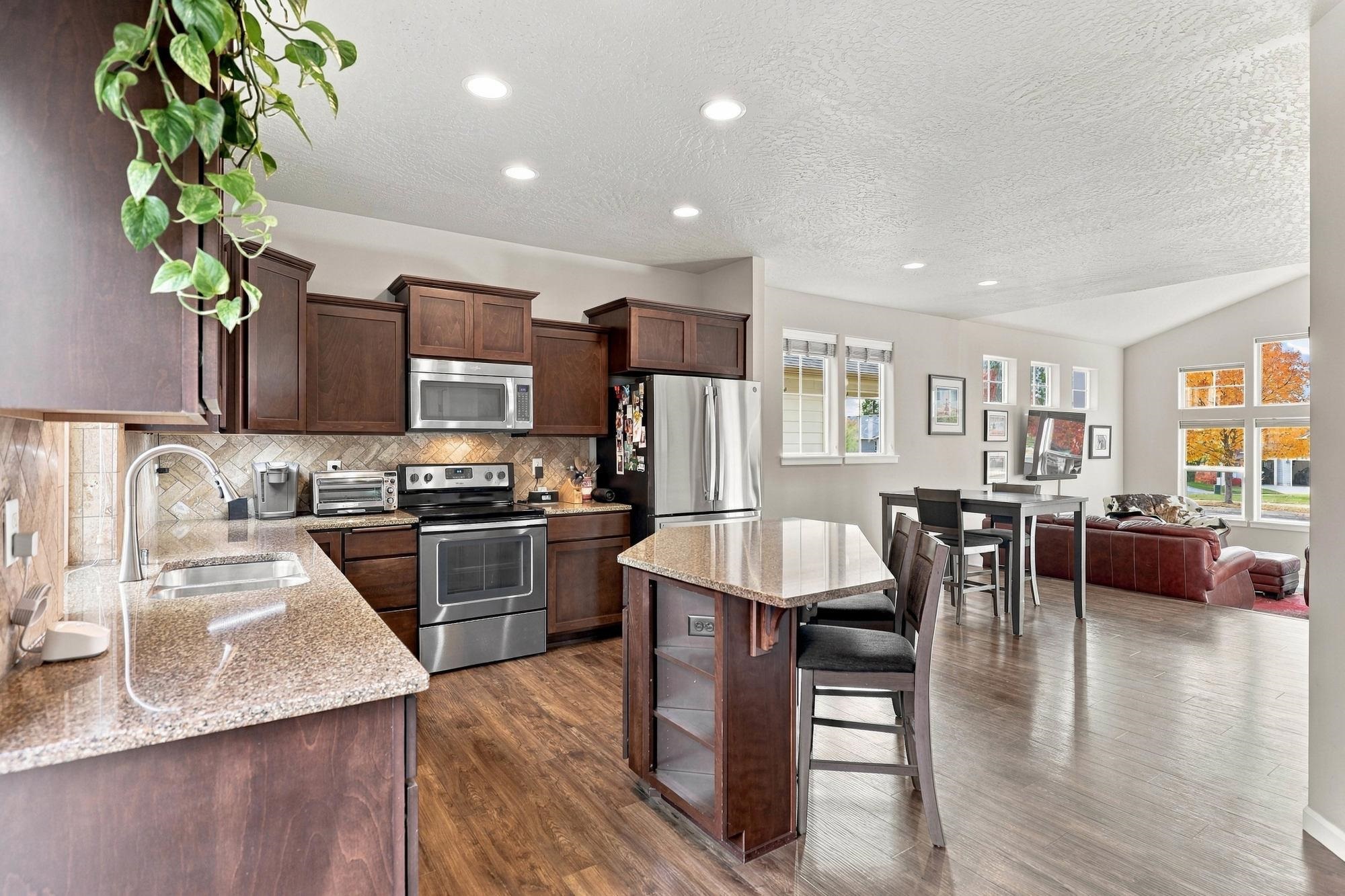 9206 N Rosebury Ln - Photo 3