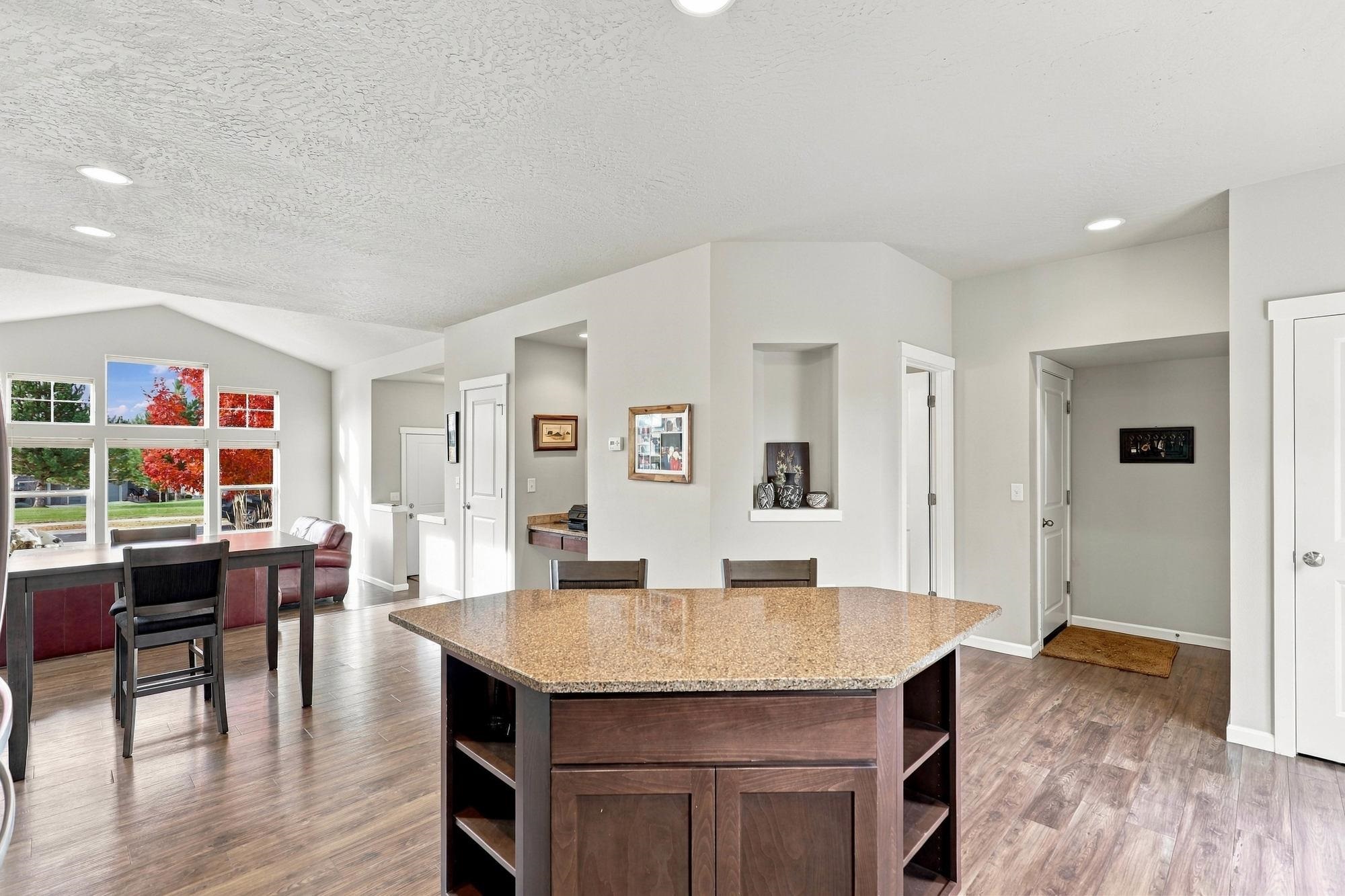 9206 N Rosebury Ln - Photo 6