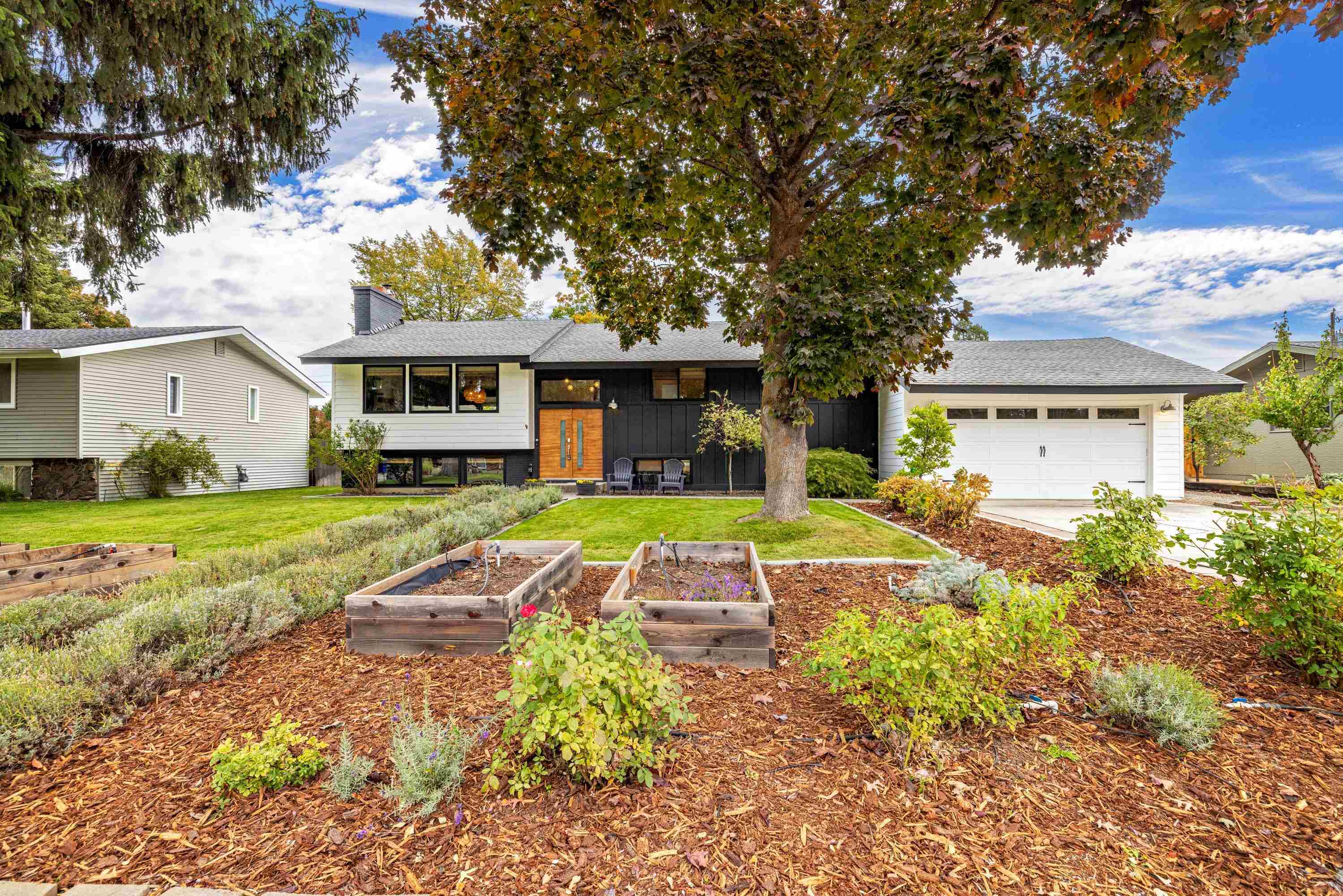 6021 S Napa St - Photo 3