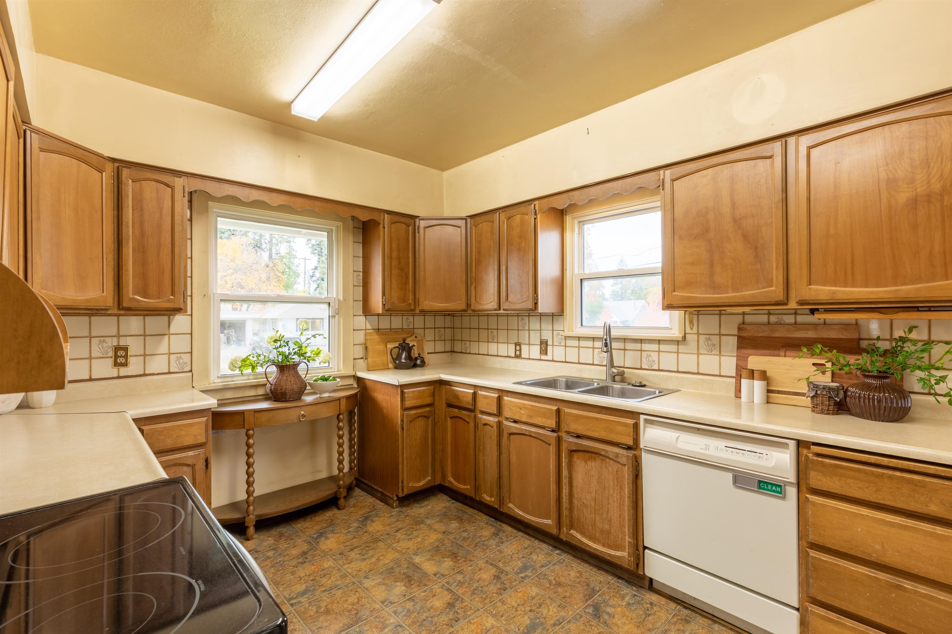 58 W 28th Ave - Photo 11