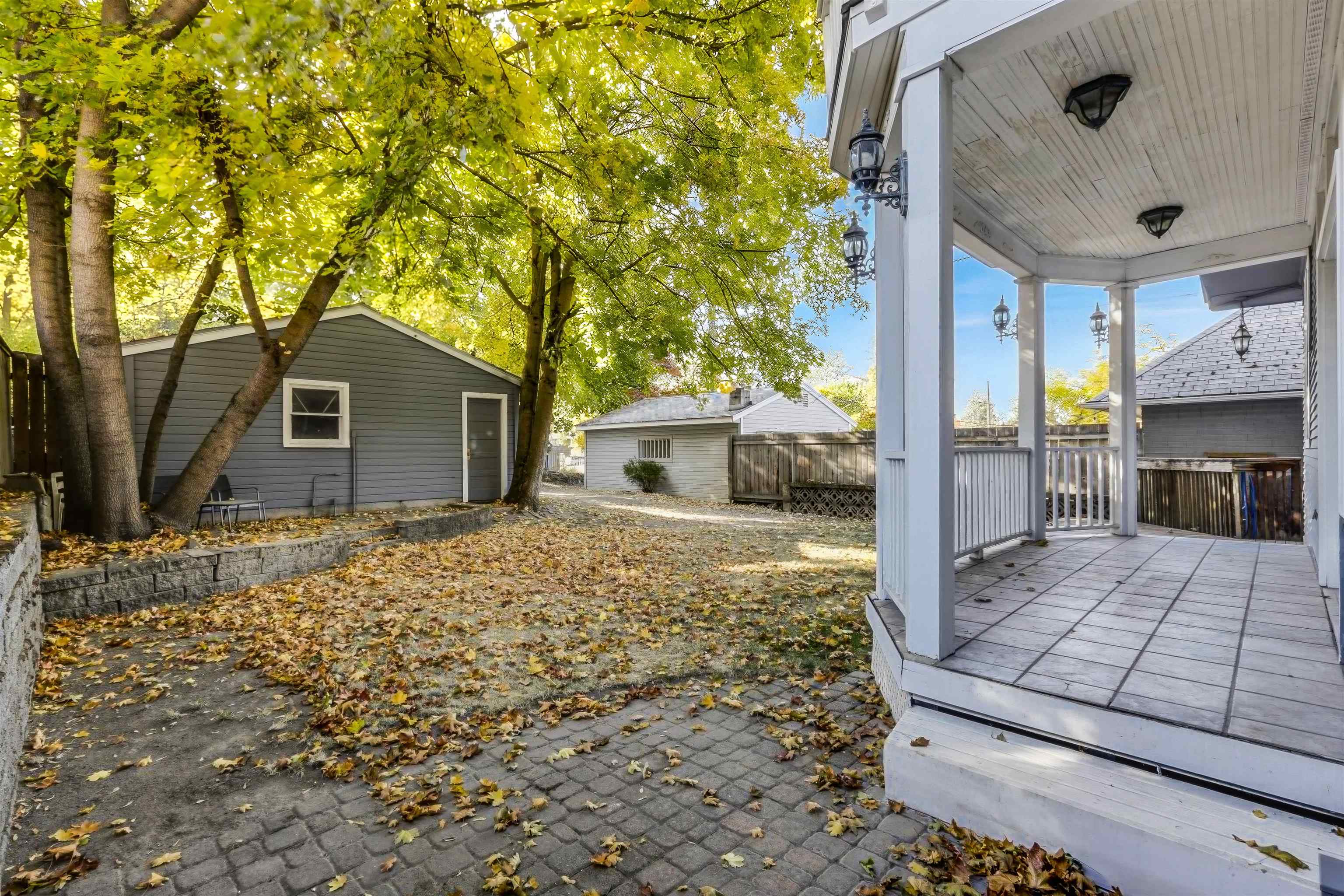 1035 W 10th Ave - Photo 26