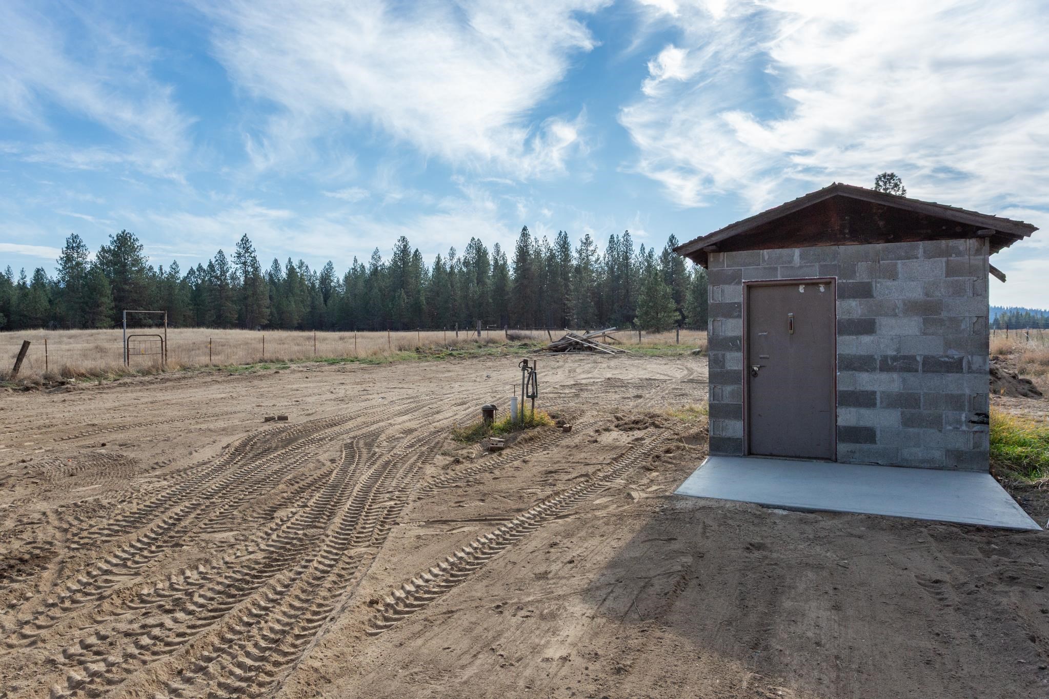7910 E Valley Rd - Photo 4