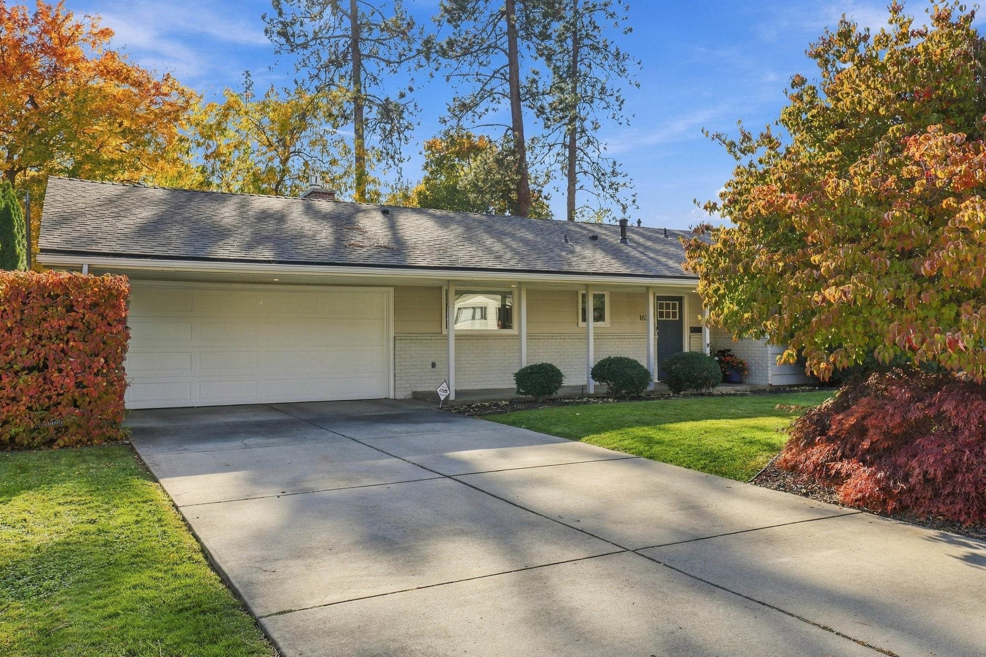 1624 E 34th Ave - Photo 3