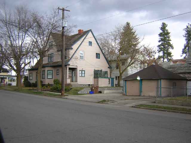 1927 W 2ND