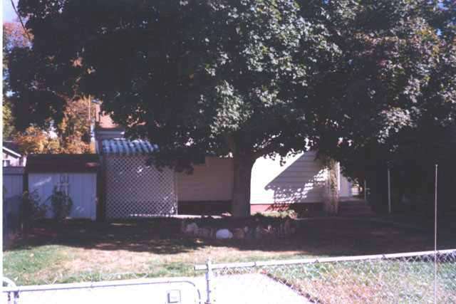 4911 N WALL