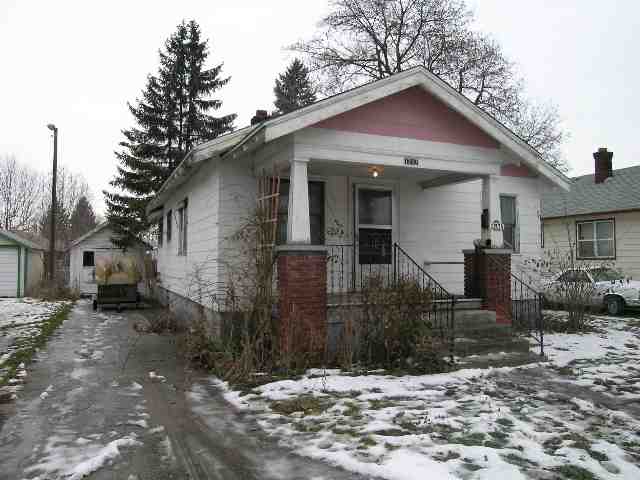 1717 N STONE