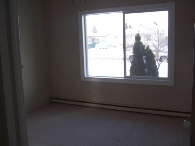 1328 E Heroy - Photo 5